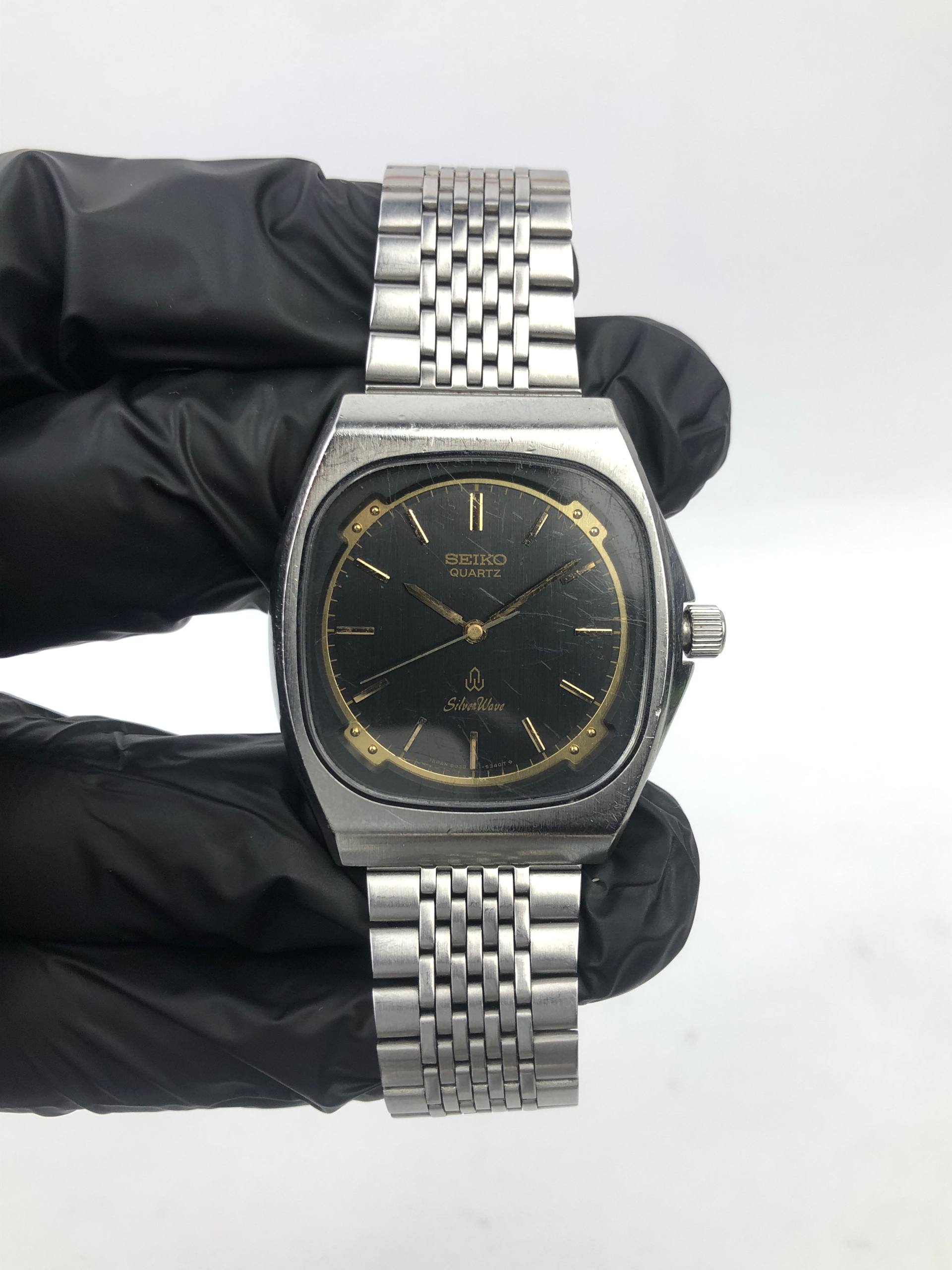 JDM SEIKO SILVERWAVE CUSHION SHAPE BLACK DIAL DENGAN AKSEN EMAS - Gambar 2