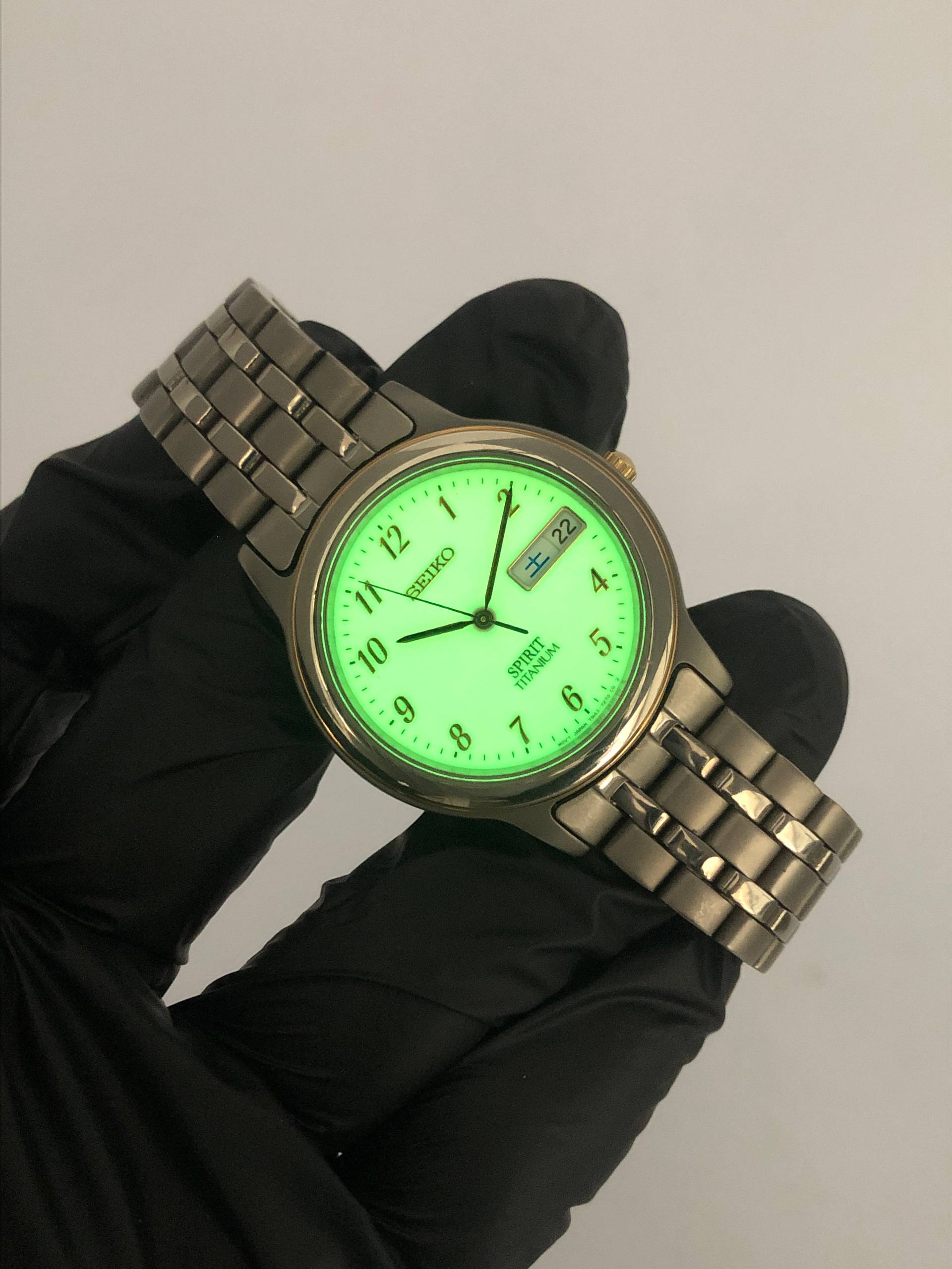 SEIKO SPIRIT FULL TITANIUM LUME DIAL DAYDATE - Gambar 5