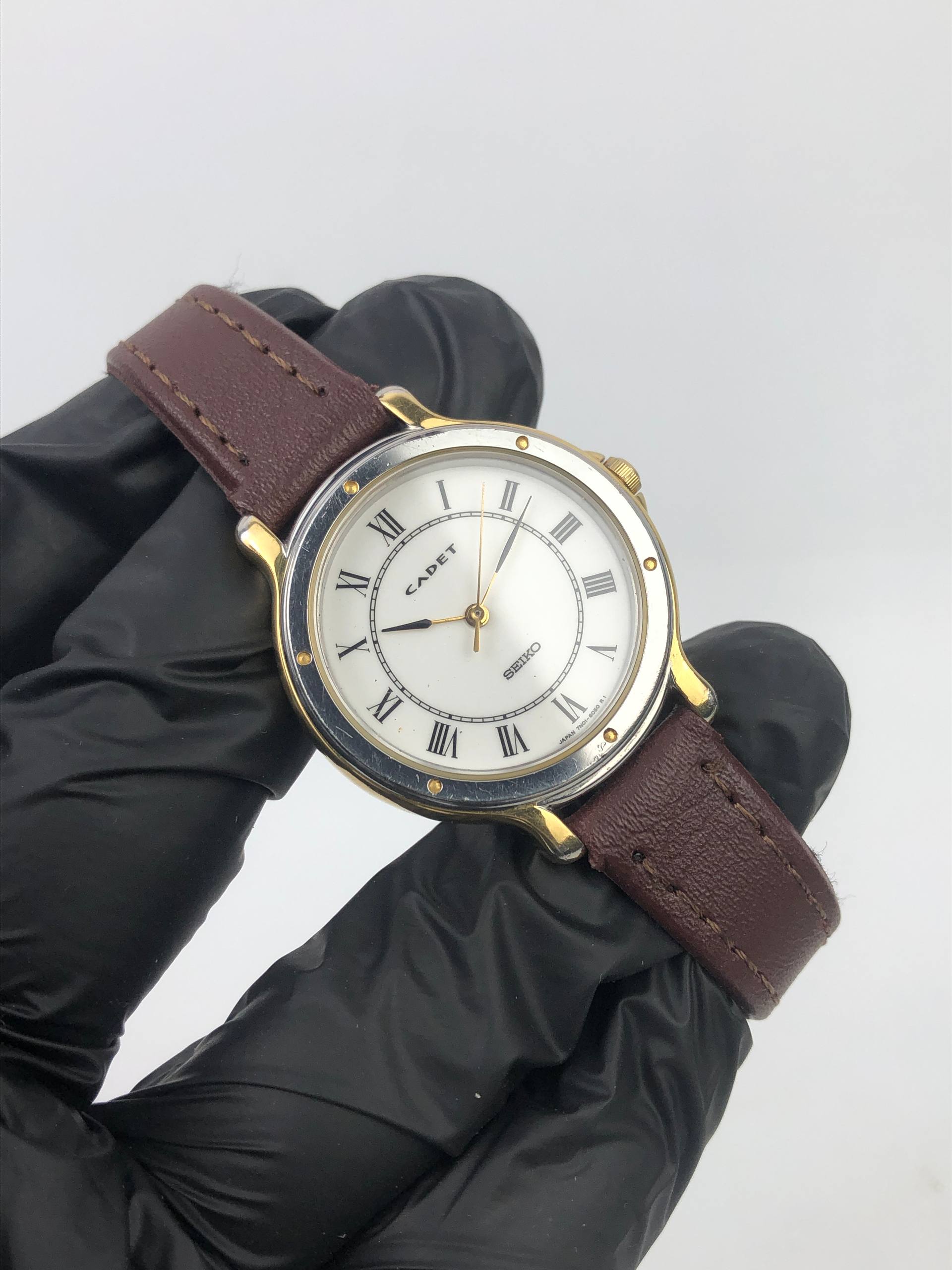 SEIKO CADET TWOTONE ROMAN DIAL - Gambar 4