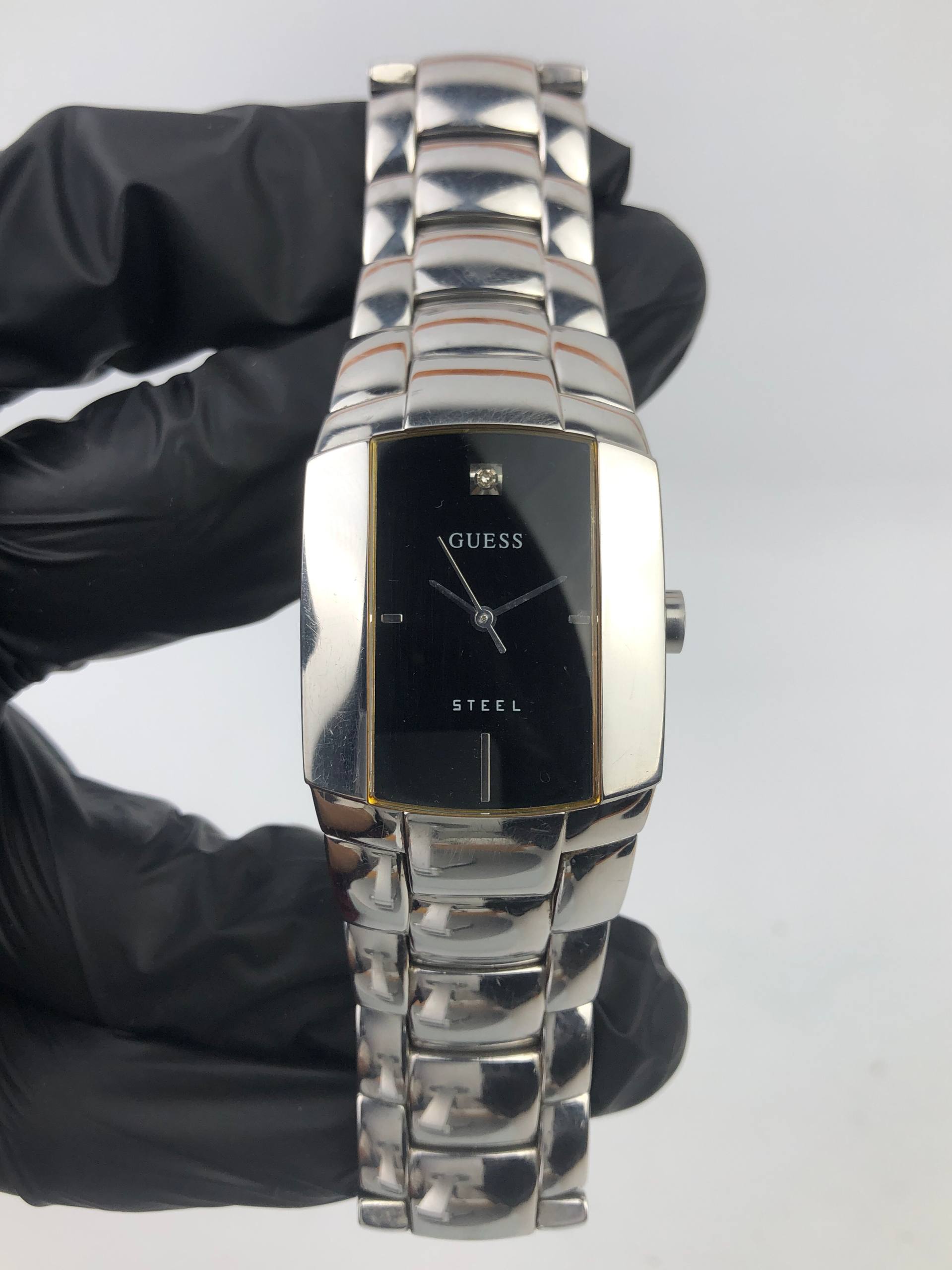 GUESS STEEL LADIES TONNEAU BLACK DIAL - Gambar 2