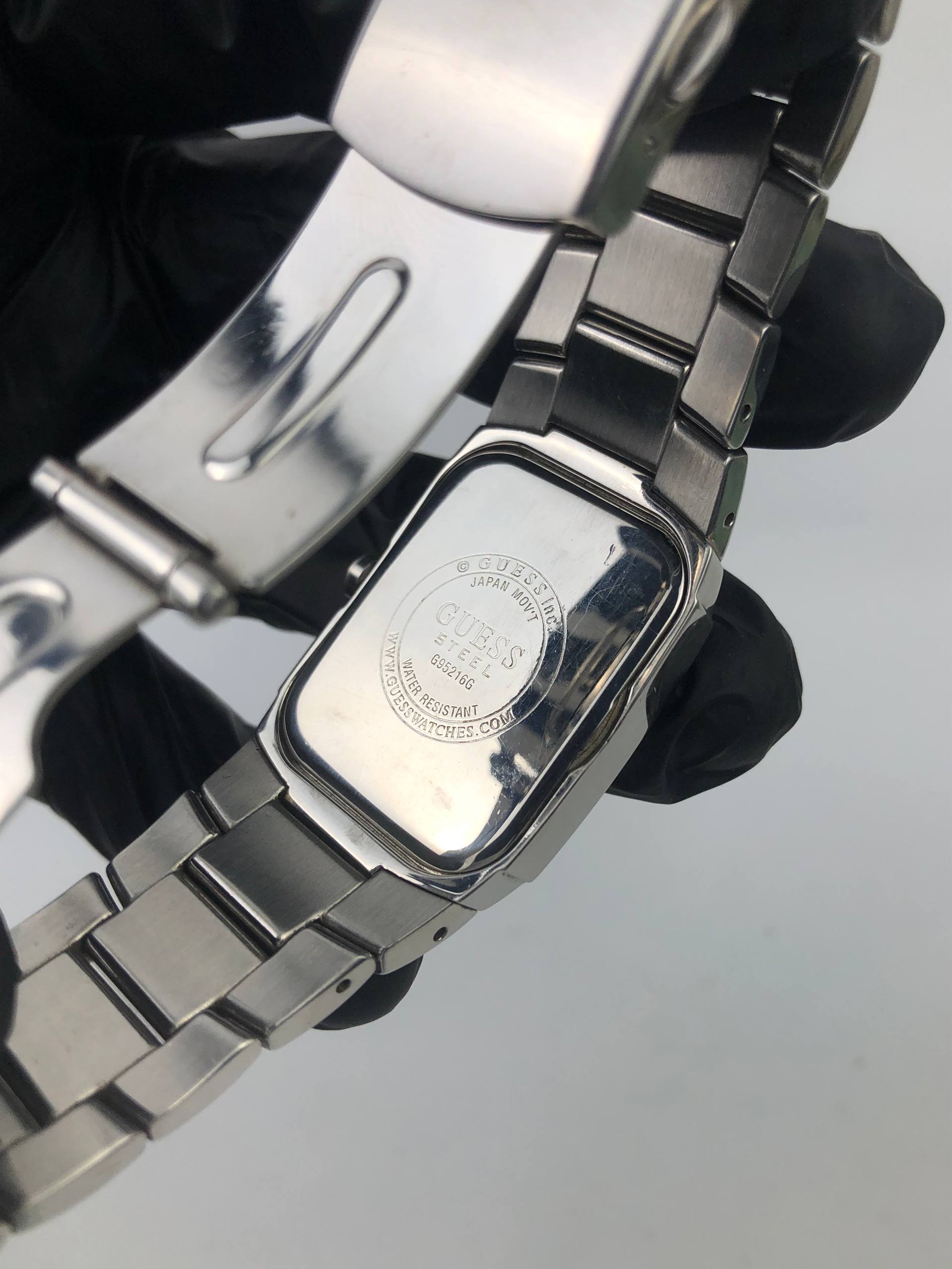 GUESS STEEL LADIES TONNEAU BLACK DIAL - Gambar 7