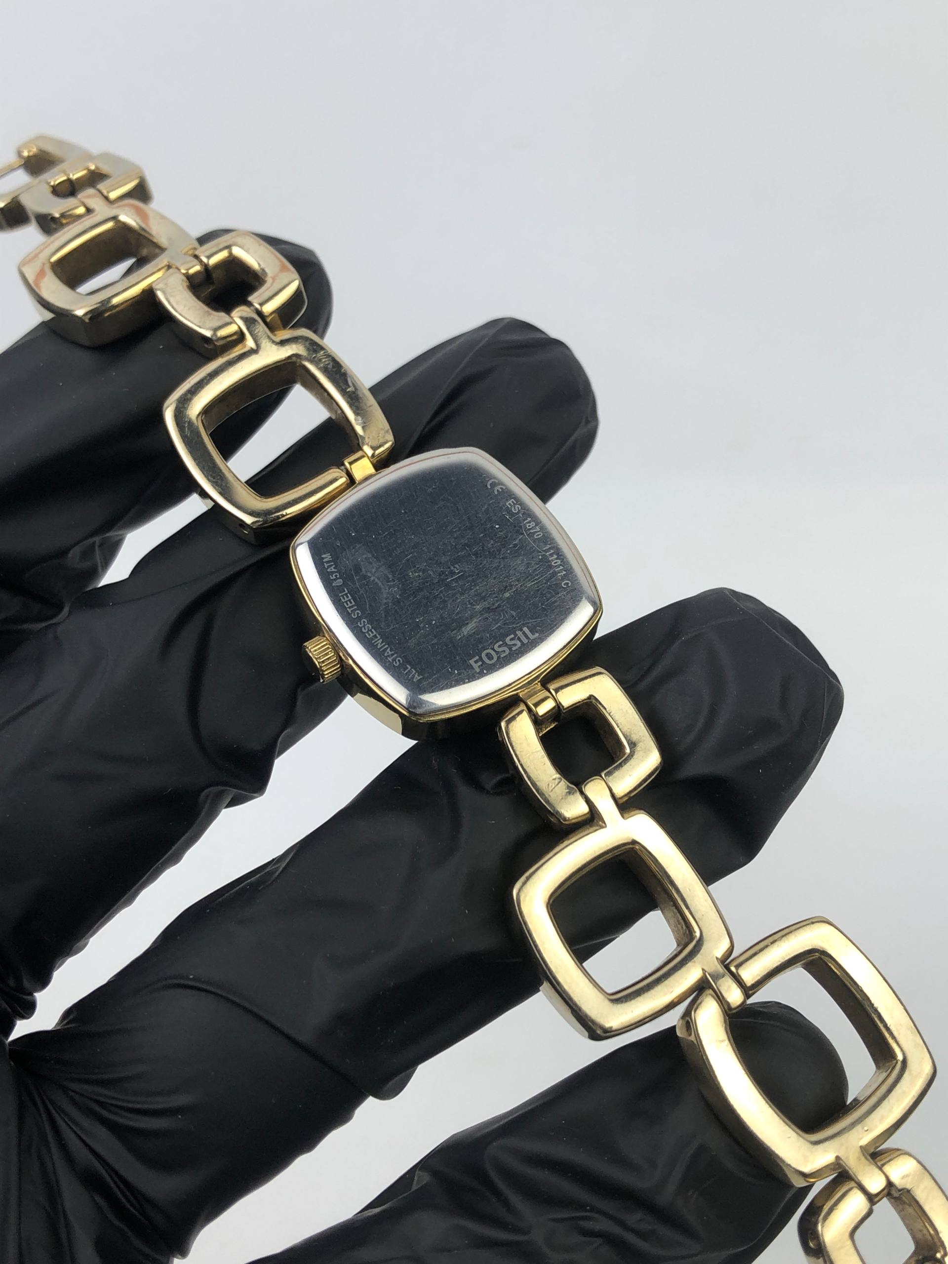 FOSSIL F2 ANALOG QUARTZ WOMEN BRACELET GOLD PLATED - Gambar 9