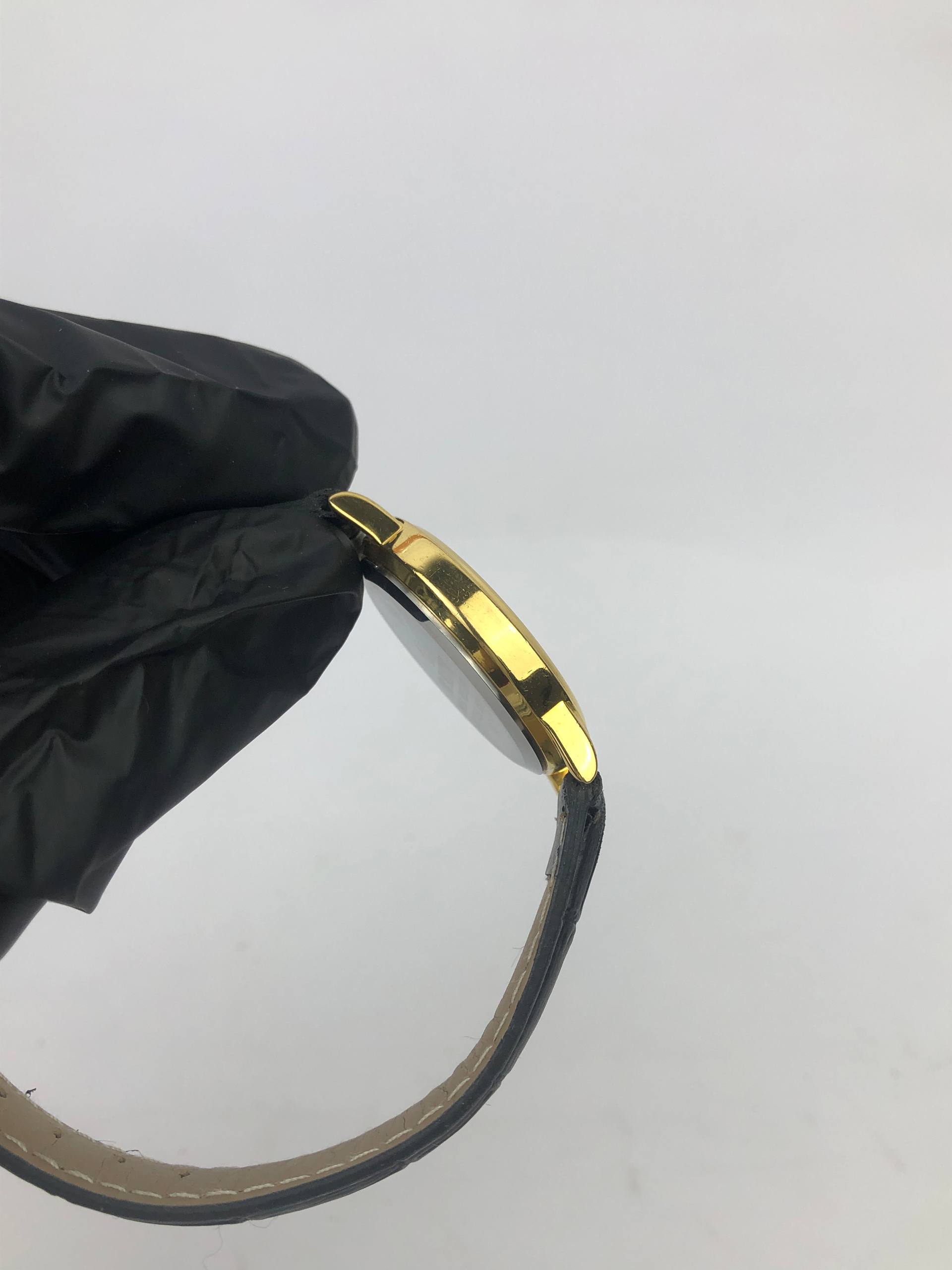 DRESSWATCH KLASIK PERVALENTINO UNISEX - Gambar 6