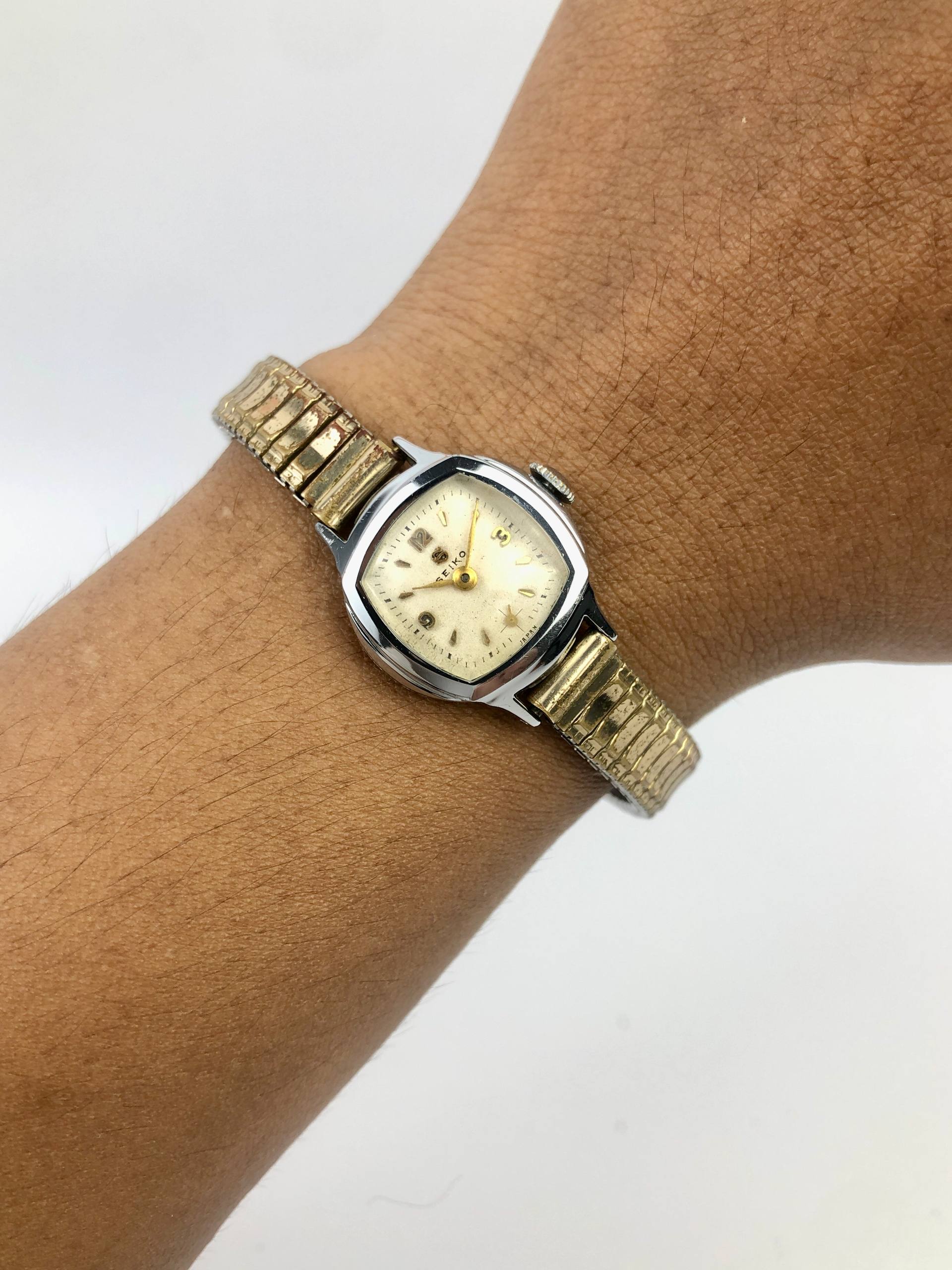 1960’s SEIKO LADIES MANUAL WINDING