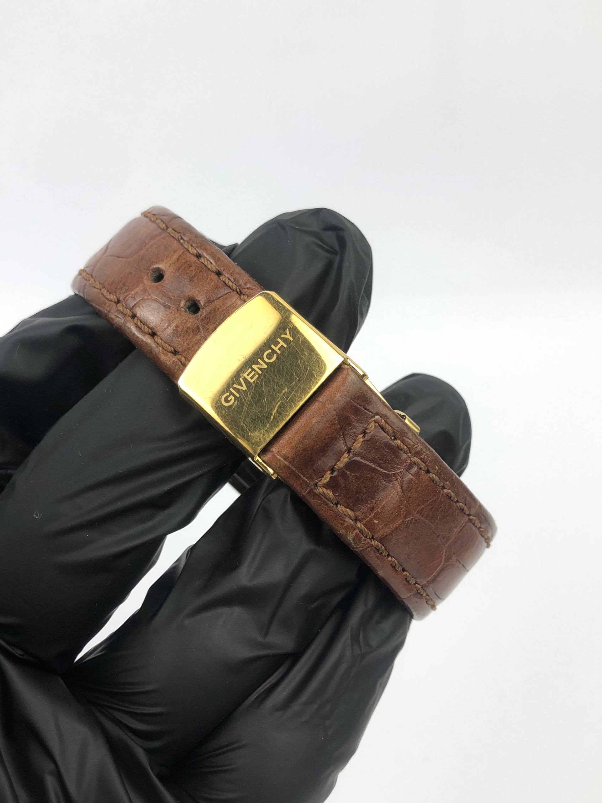 AUTHENTIC GIVENCHY SQUARE ROMAN DIAL SWISSMADE - Gambar 7