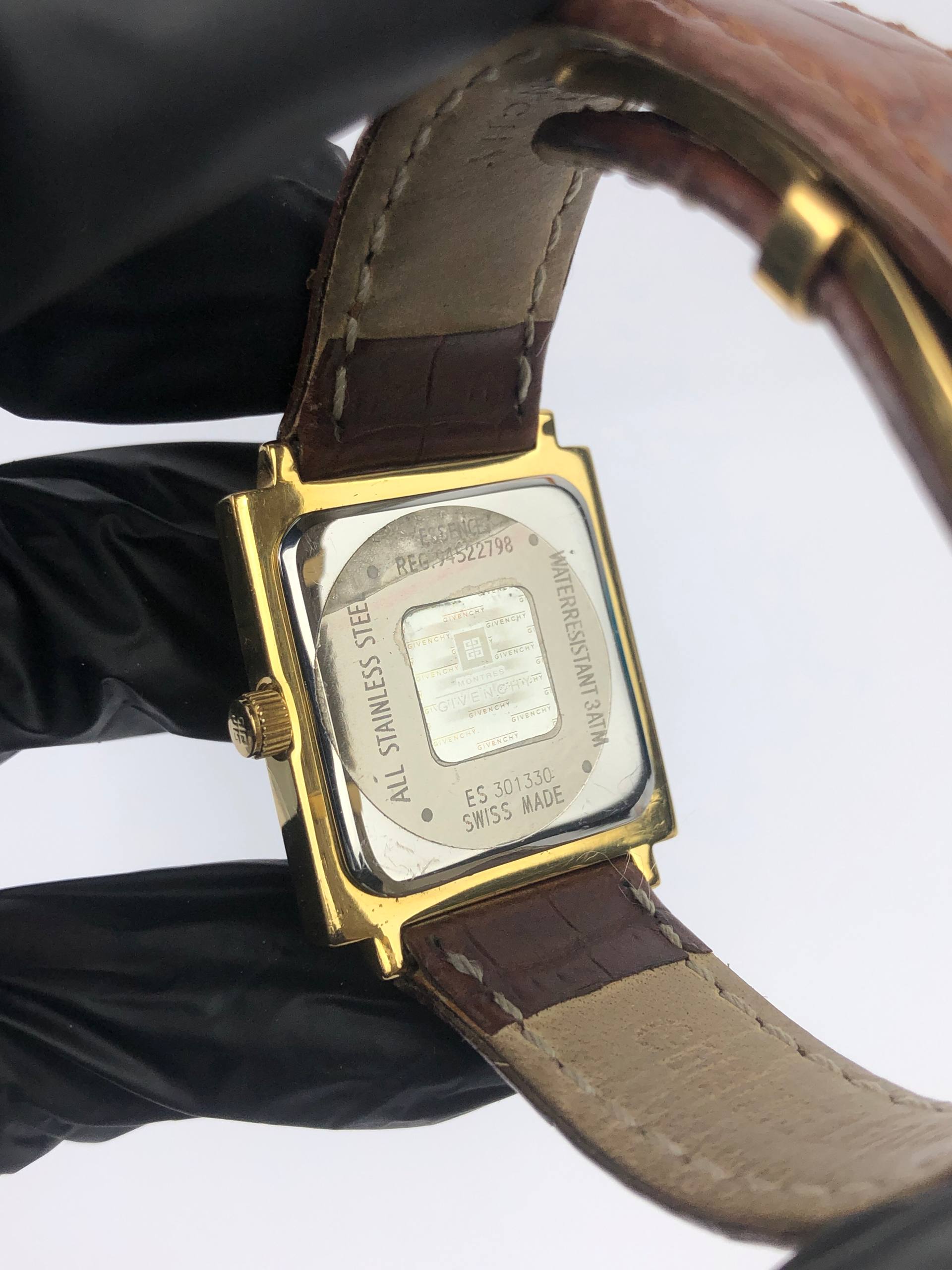 AUTHENTIC GIVENCHY SQUARE ROMAN DIAL SWISSMADE - Gambar 8