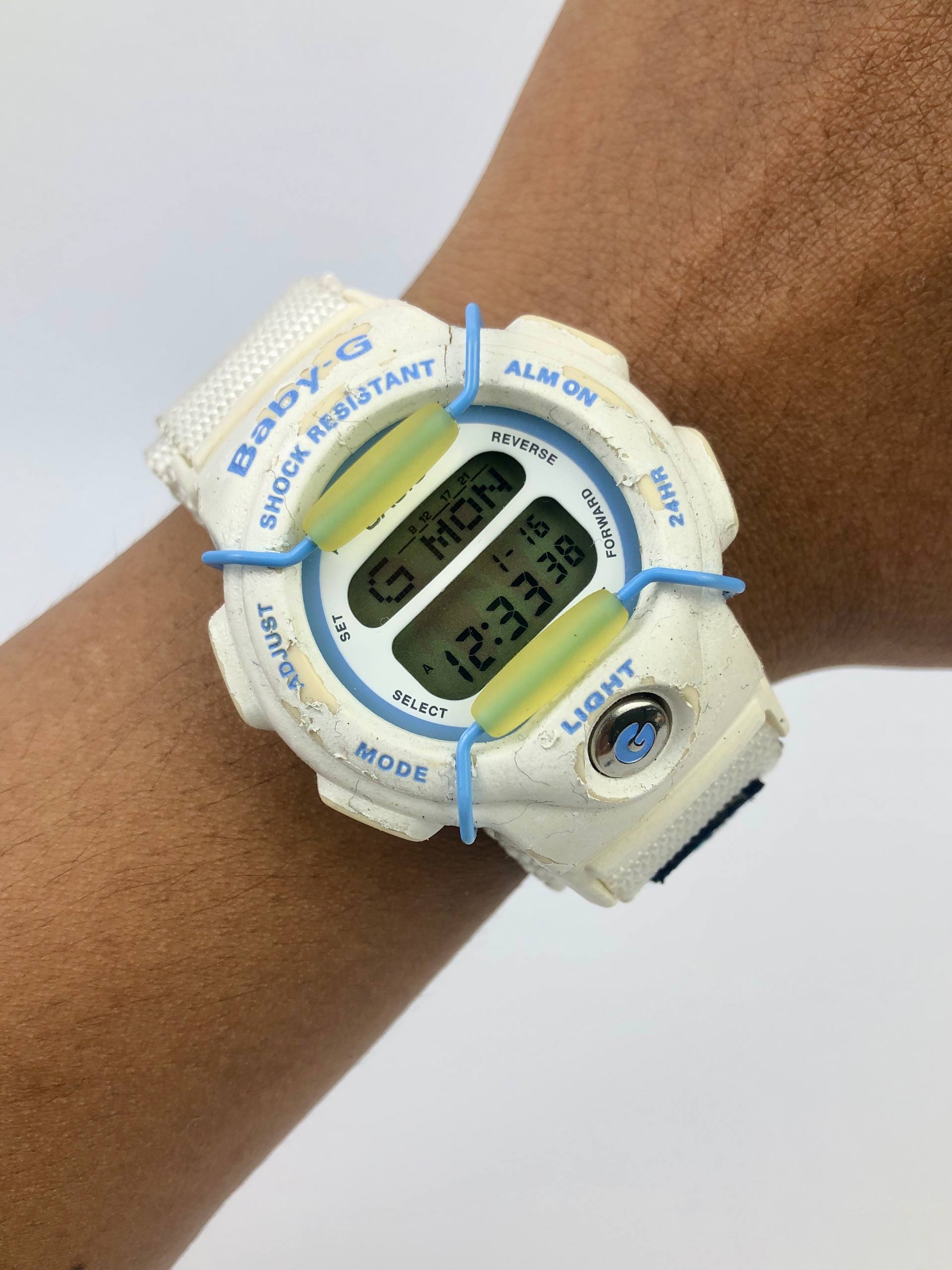 BABY G VINTAGE VELCRO STRAP