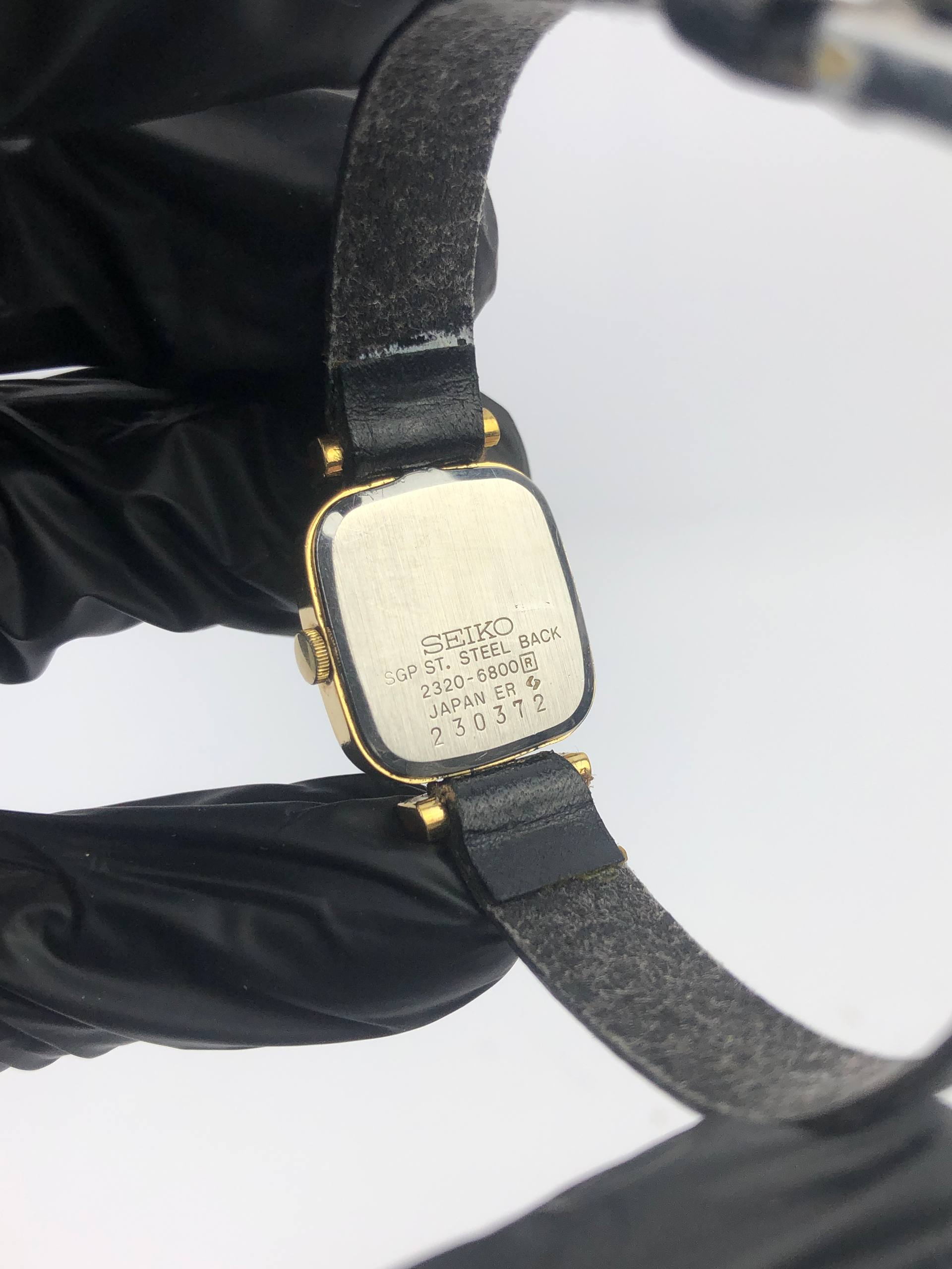 BEAUTIFUL SEIKO QUARTZ LADIES SQUARE VANCY LUG - Gambar 7