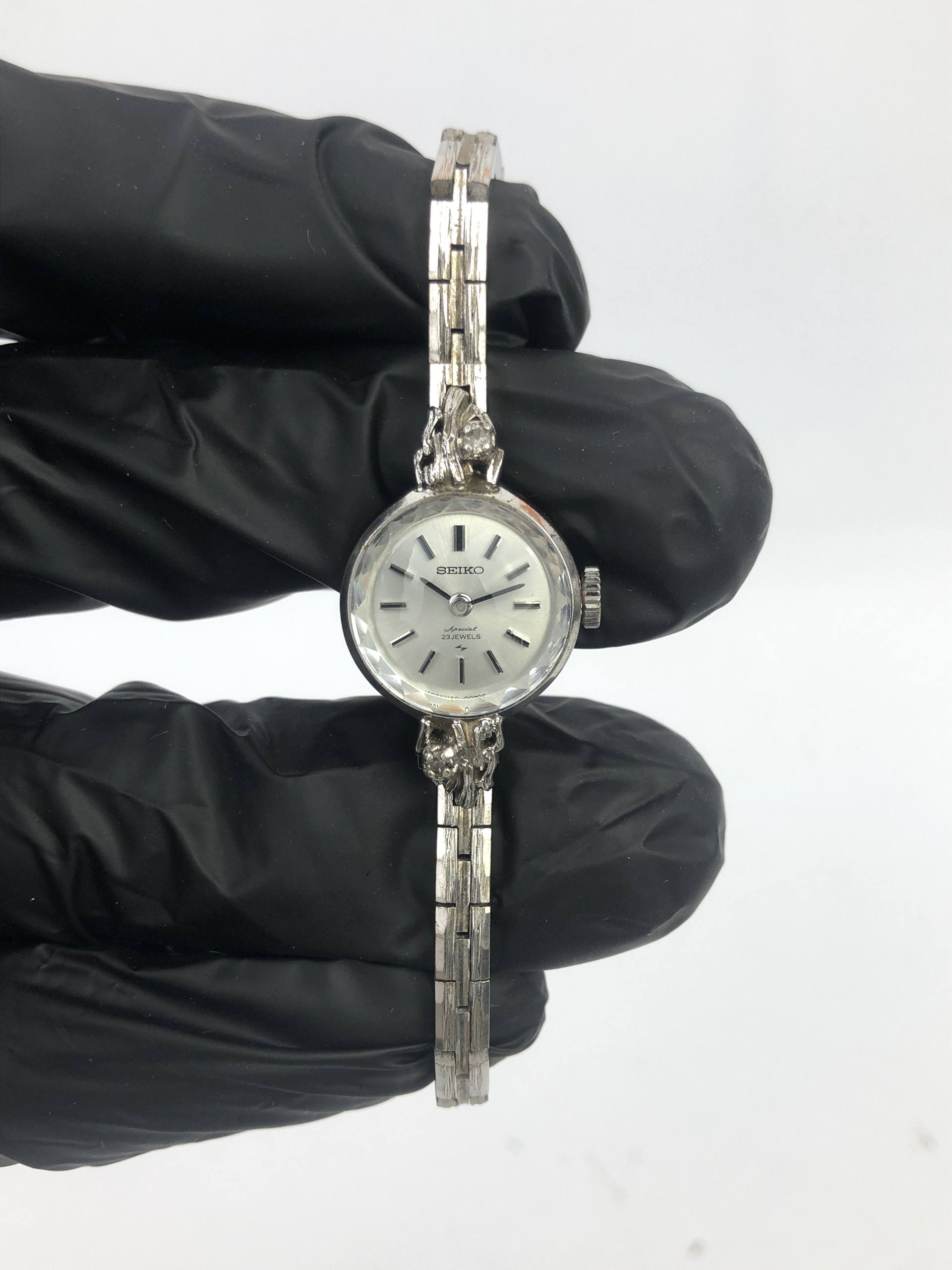 SEIKO SPECIAL BANGLE LADIES - Gambar 2