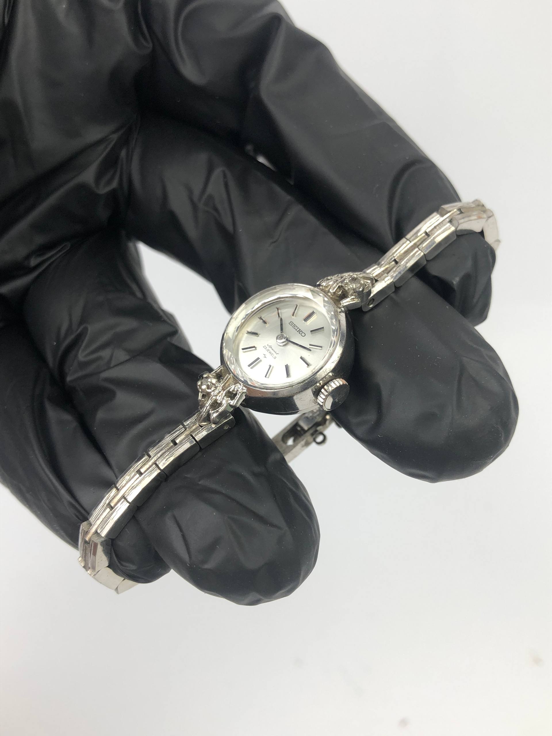 SEIKO SPECIAL BANGLE LADIES - Gambar 3