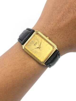DRESSWATCH SEIKO TANK QUARTZ DIAL AGING