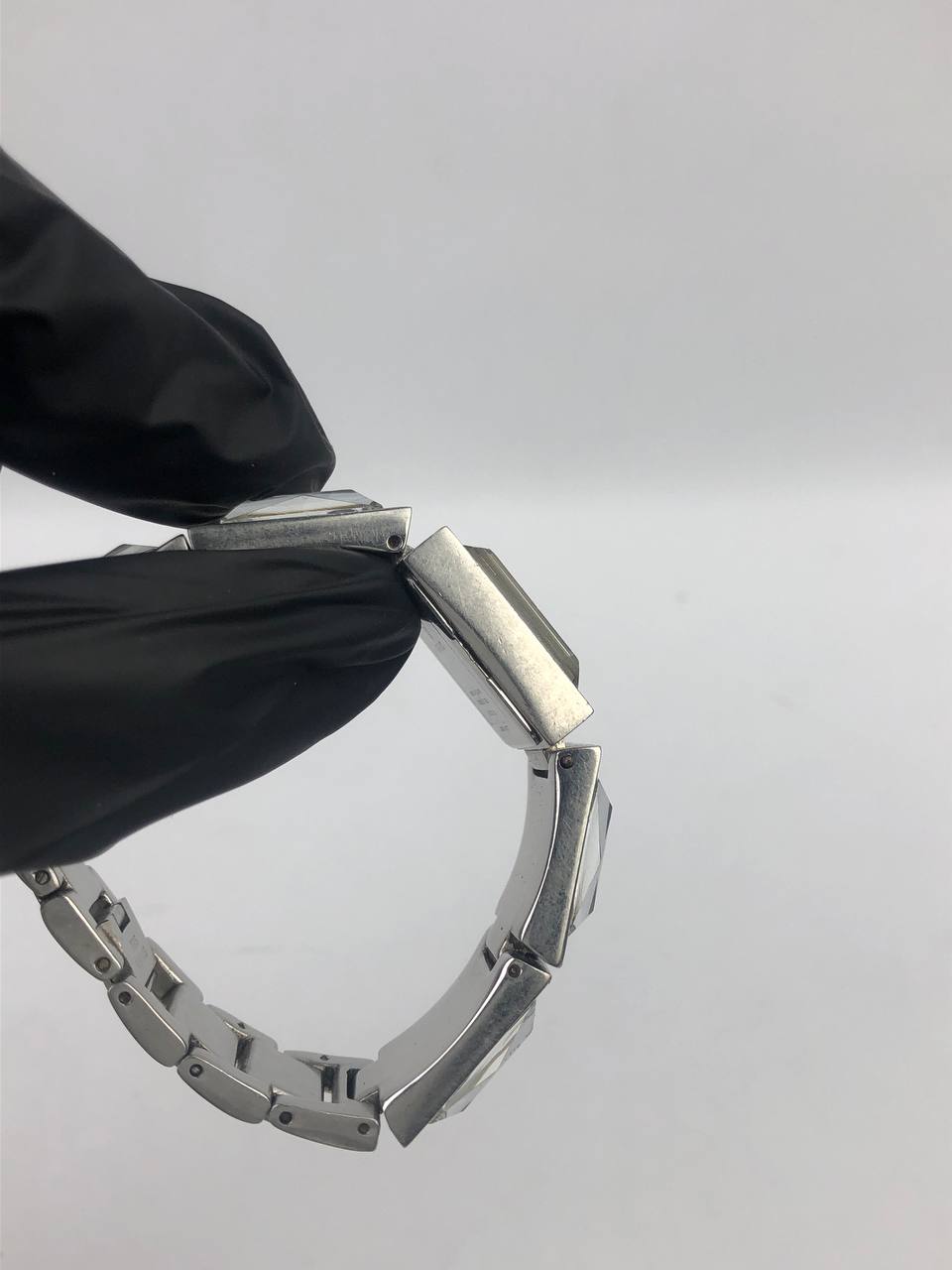 GUESS BANGLE UNIK GLASS BRACELET - Gambar 6
