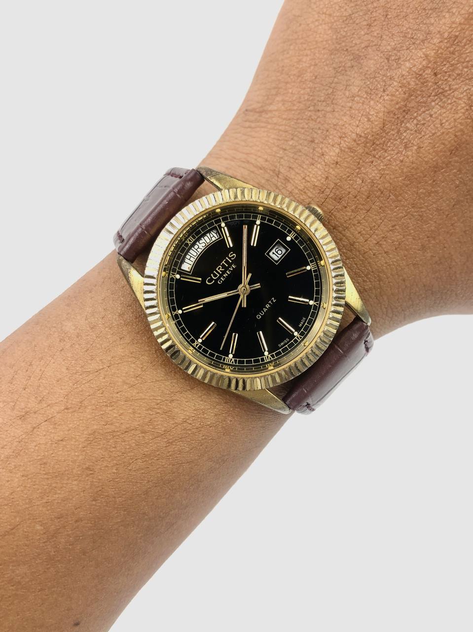 CURTIS GENEVE SWISSMADE SMILE DAY FLUTED BEZEL