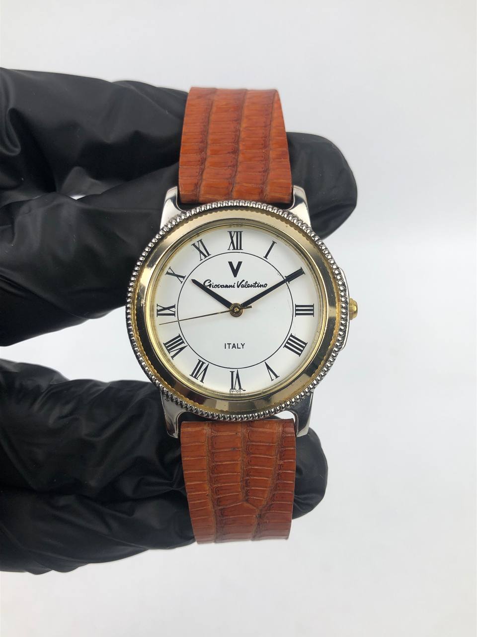 G. VALENTINO DUAL TIME FLUTED BEZEL - Gambar 2