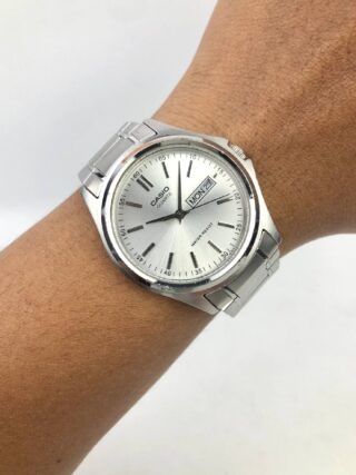 CASIO QUARTZ DAYDATE ANALOG