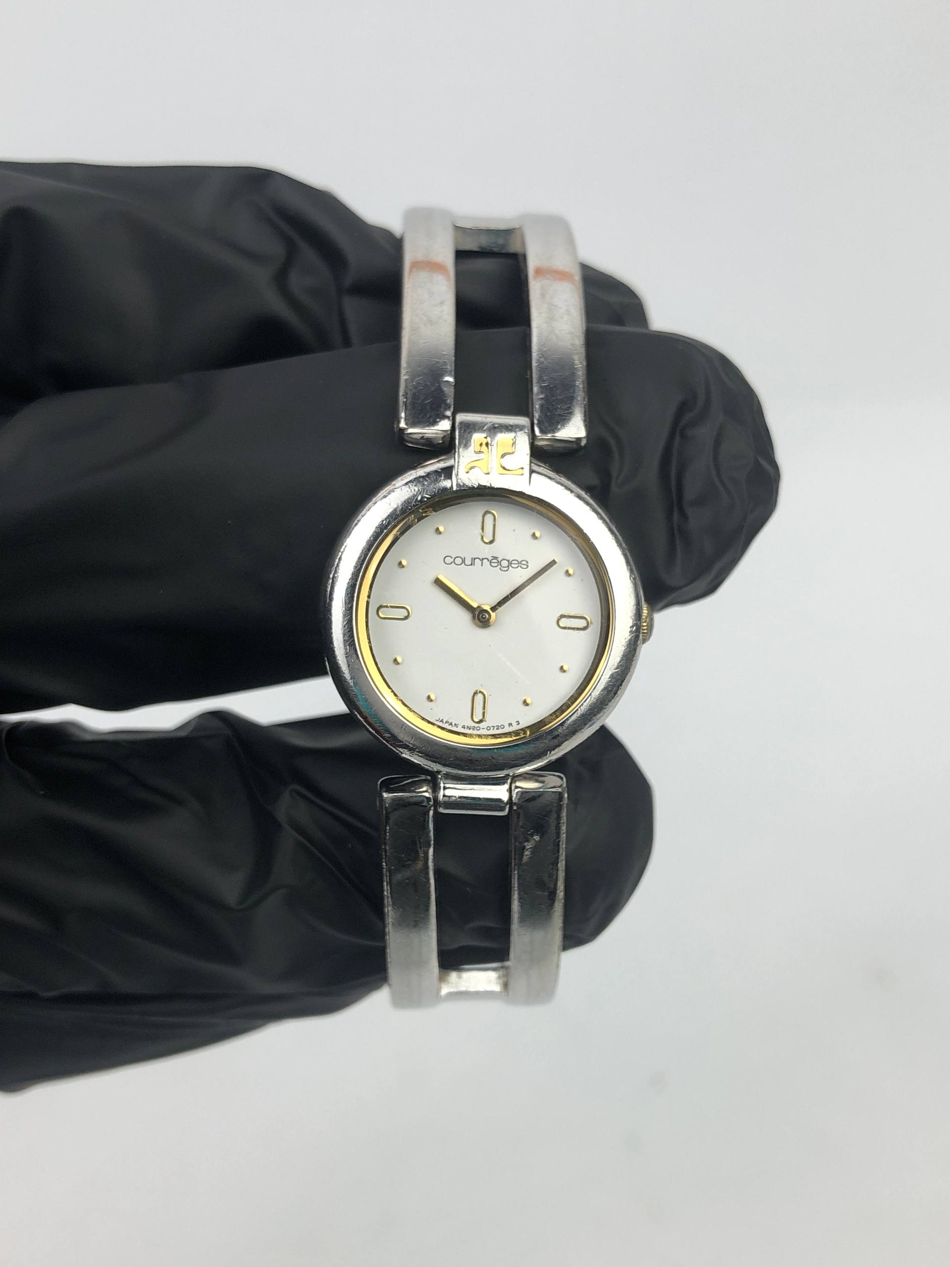 COURRÈGES PARIS WHITE DIAL LADIES BANGLE WATCH - Gambar 2