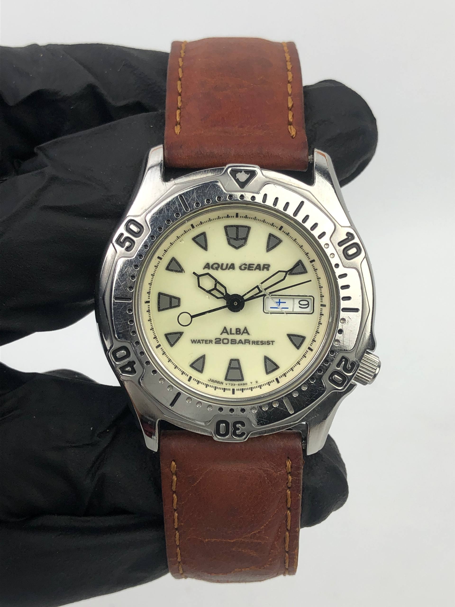 ALBA SPORTS AQUA GEAR FULL LUME DIAL - Gambar 2