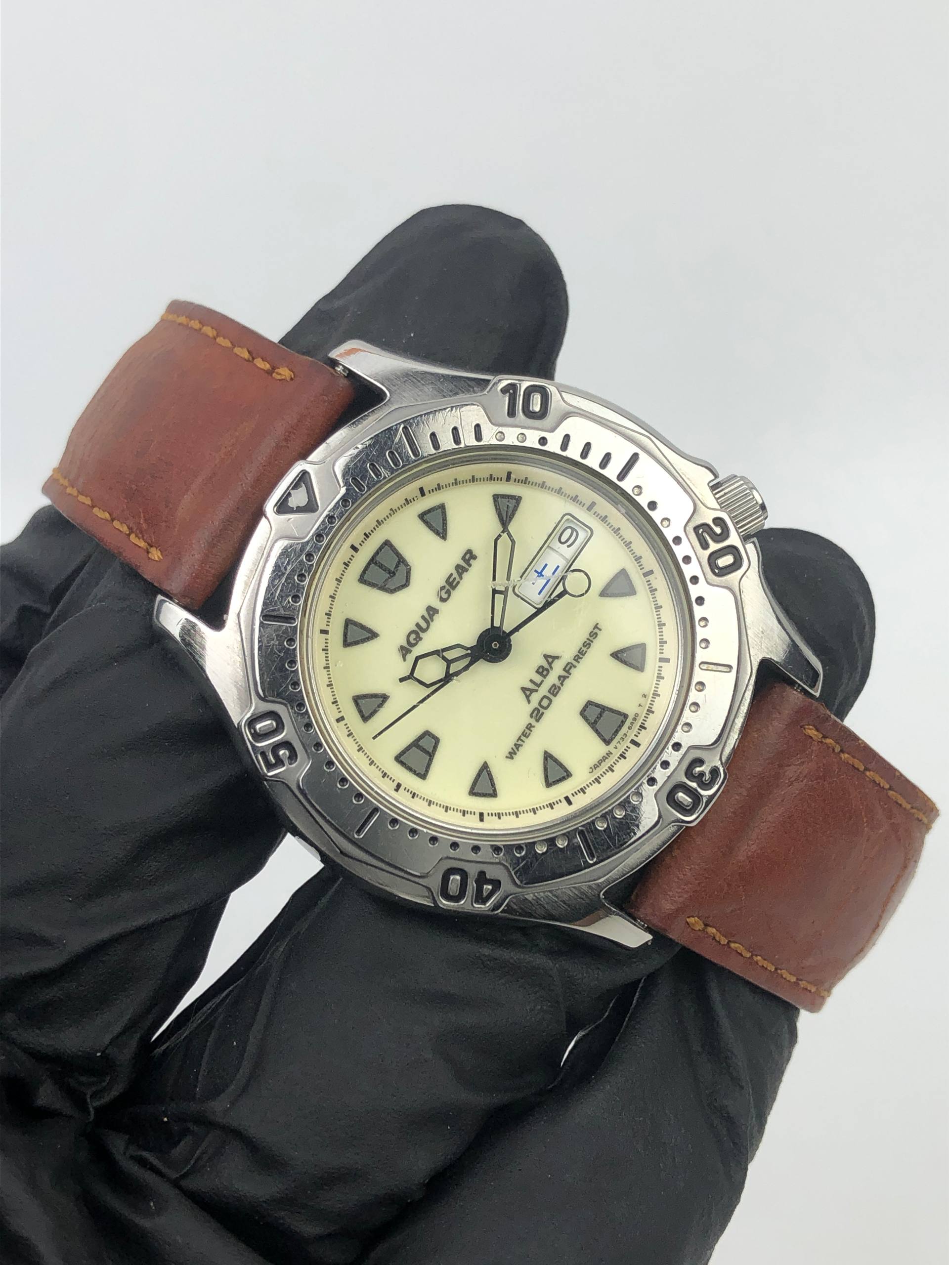 ALBA SPORTS AQUA GEAR FULL LUME DIAL - Gambar 4