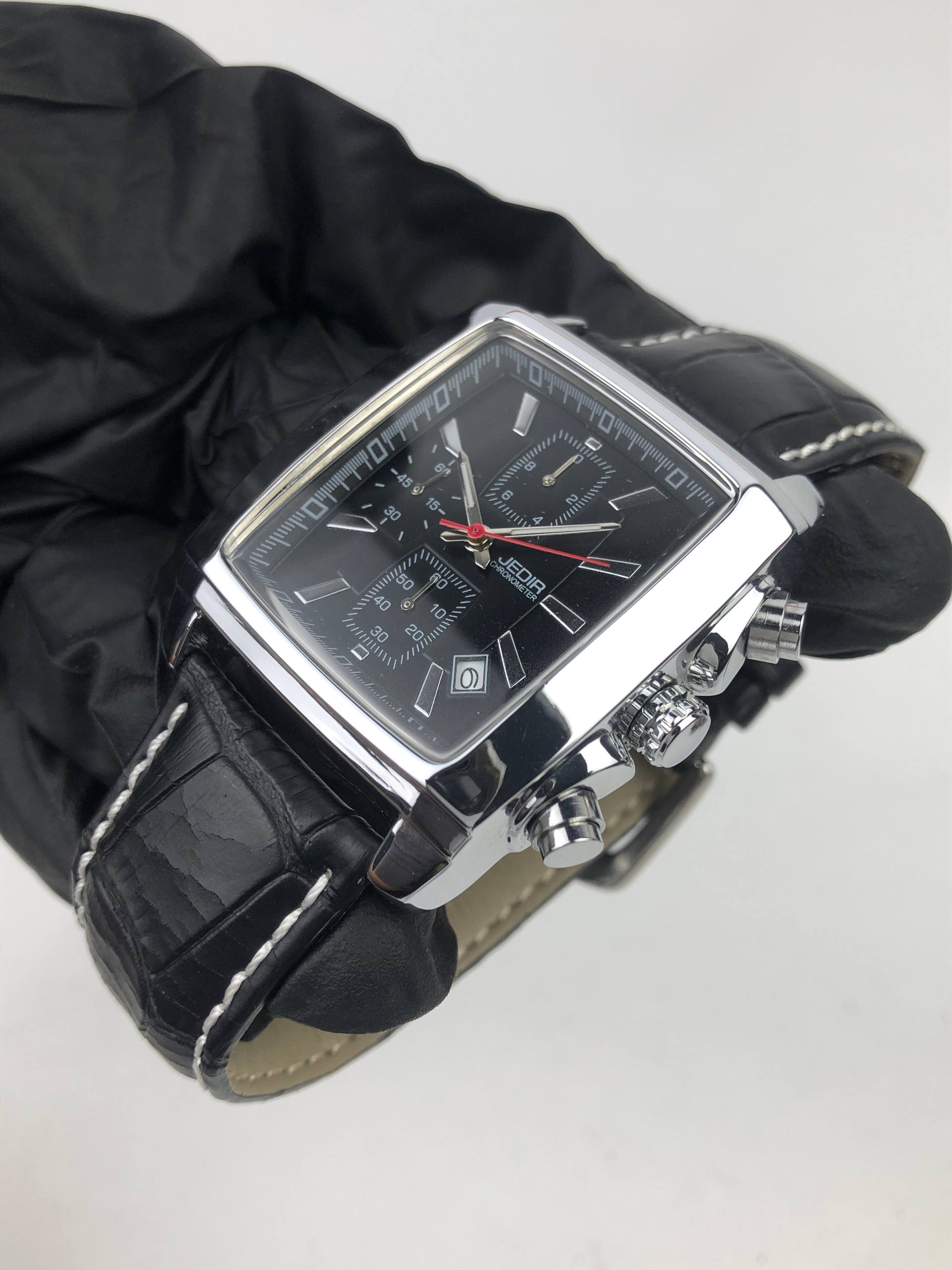 JEDIR CHRONOMETER QUARTZ TANK CASE ALL ORIGINAL - Gambar 3