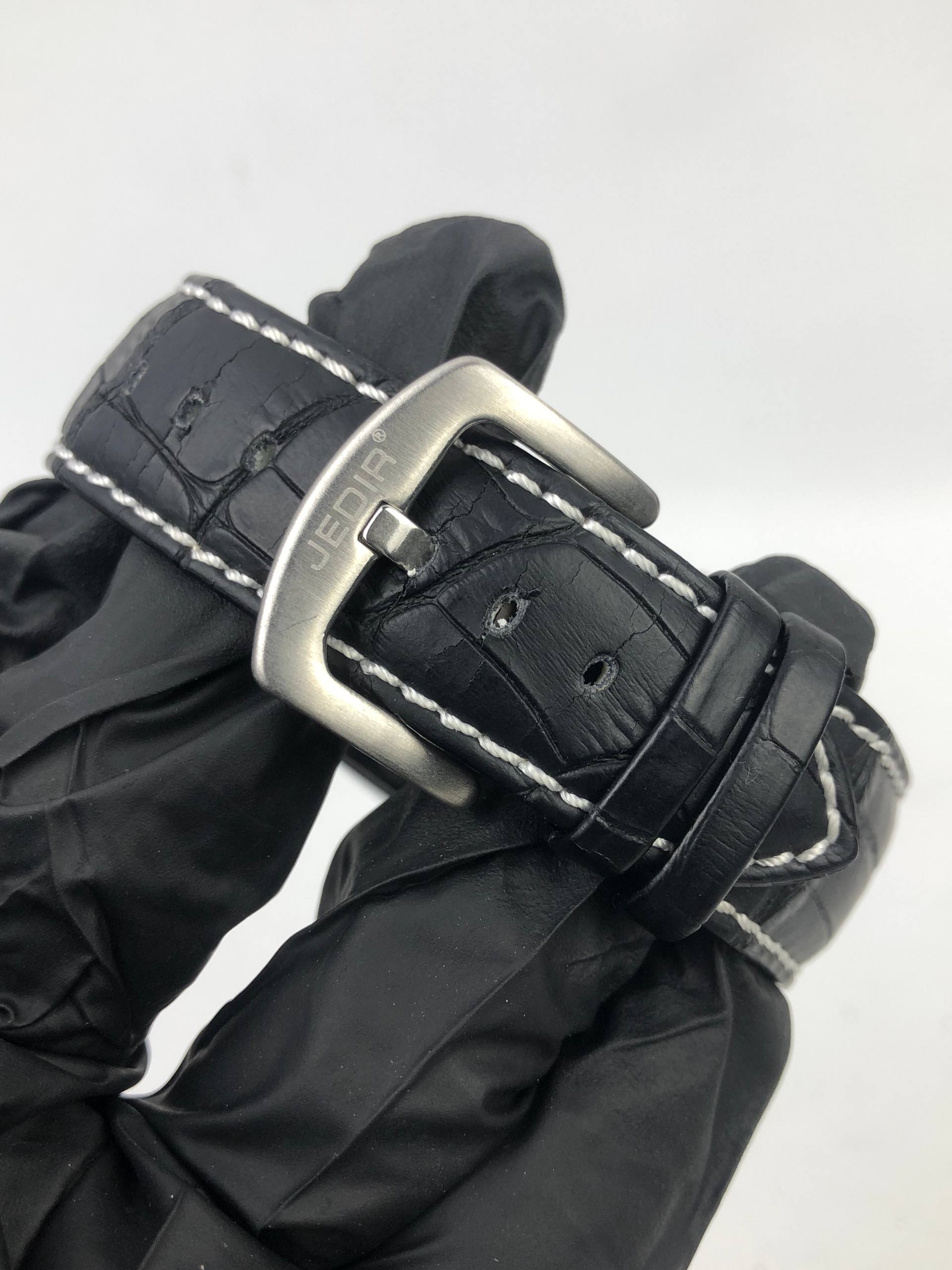 JEDIR CHRONOMETER QUARTZ TANK CASE ALL ORIGINAL - Gambar 8