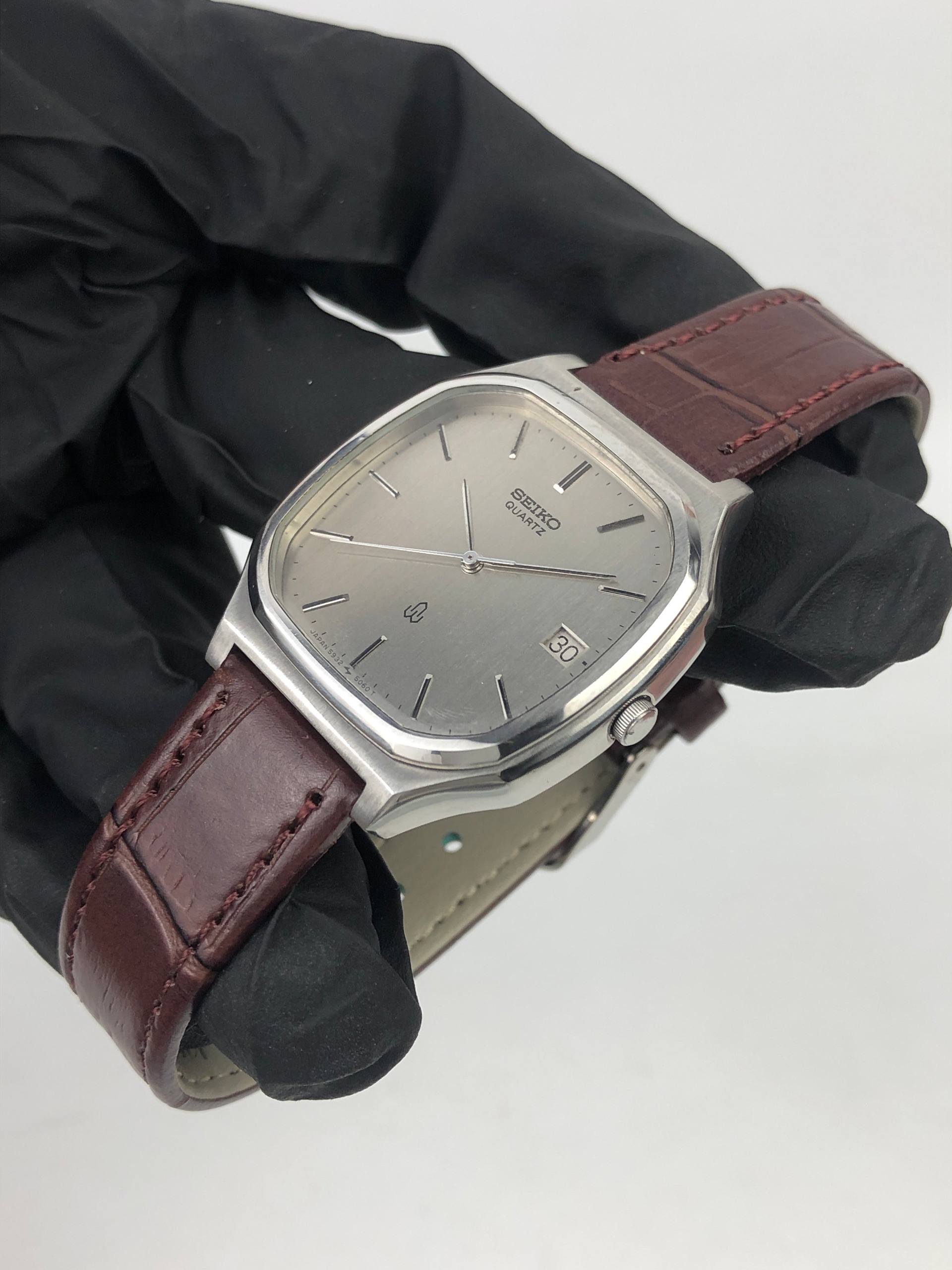 DRESSWATCH SEIKO OCTAGON QUARTZ GREY DIAL CAL 5932 - Gambar 3