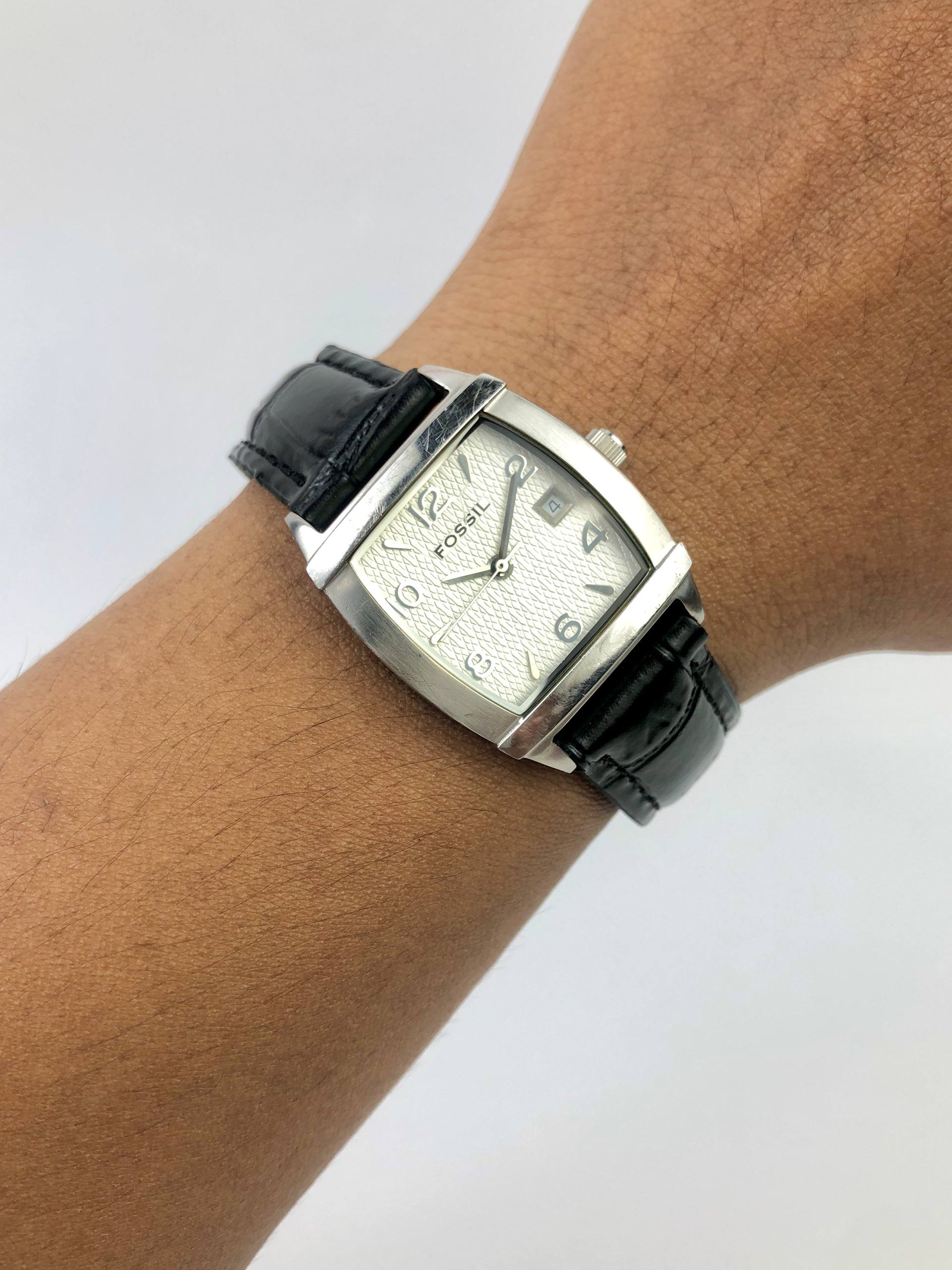 FOSSIL CUSHION CASE TEXTURE DIAL QUARTZ
