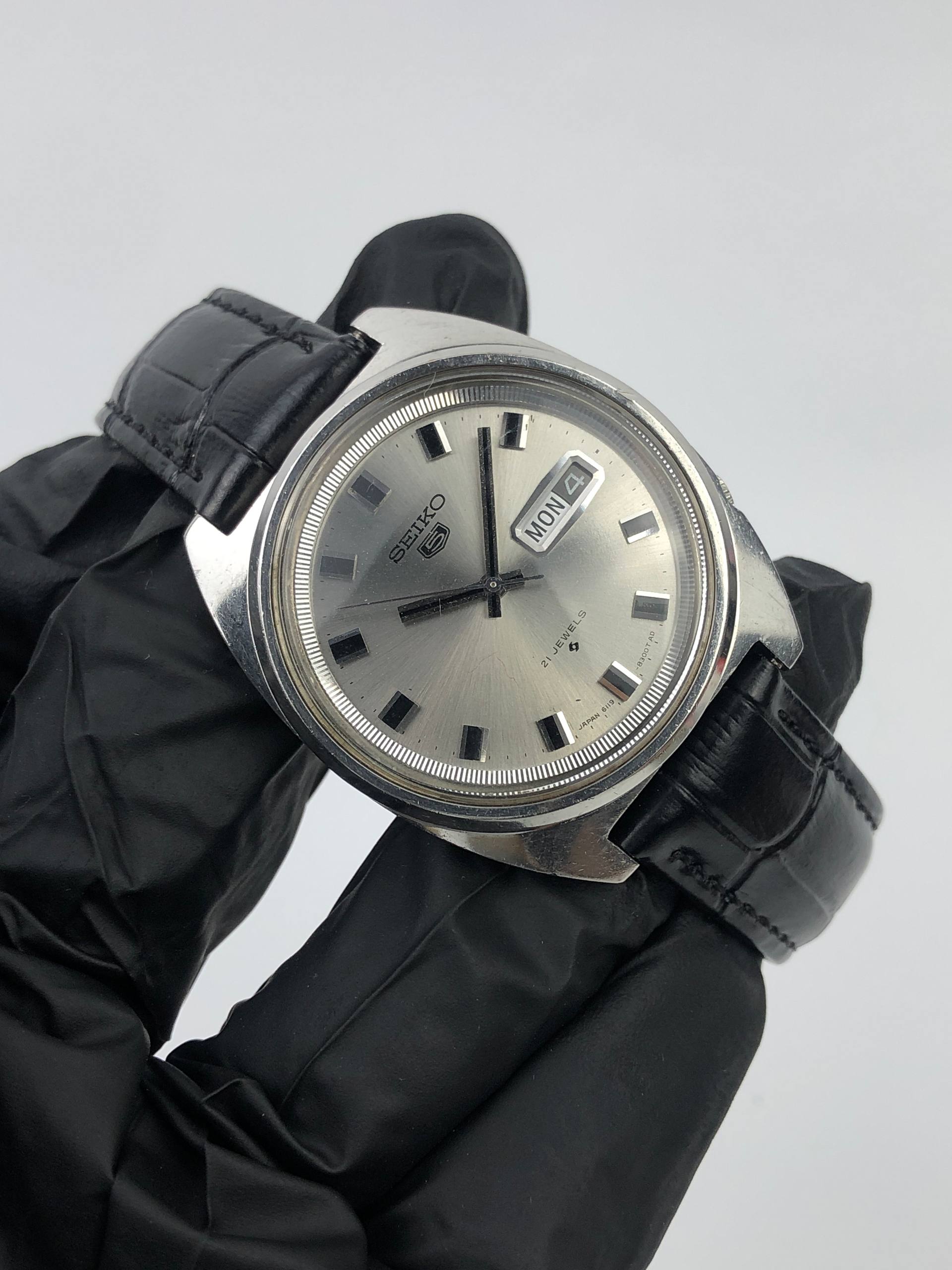 SEIKO 5 CAL 6119 SUNBURST GREY DIAL GERIGI INNER RING - Gambar 4