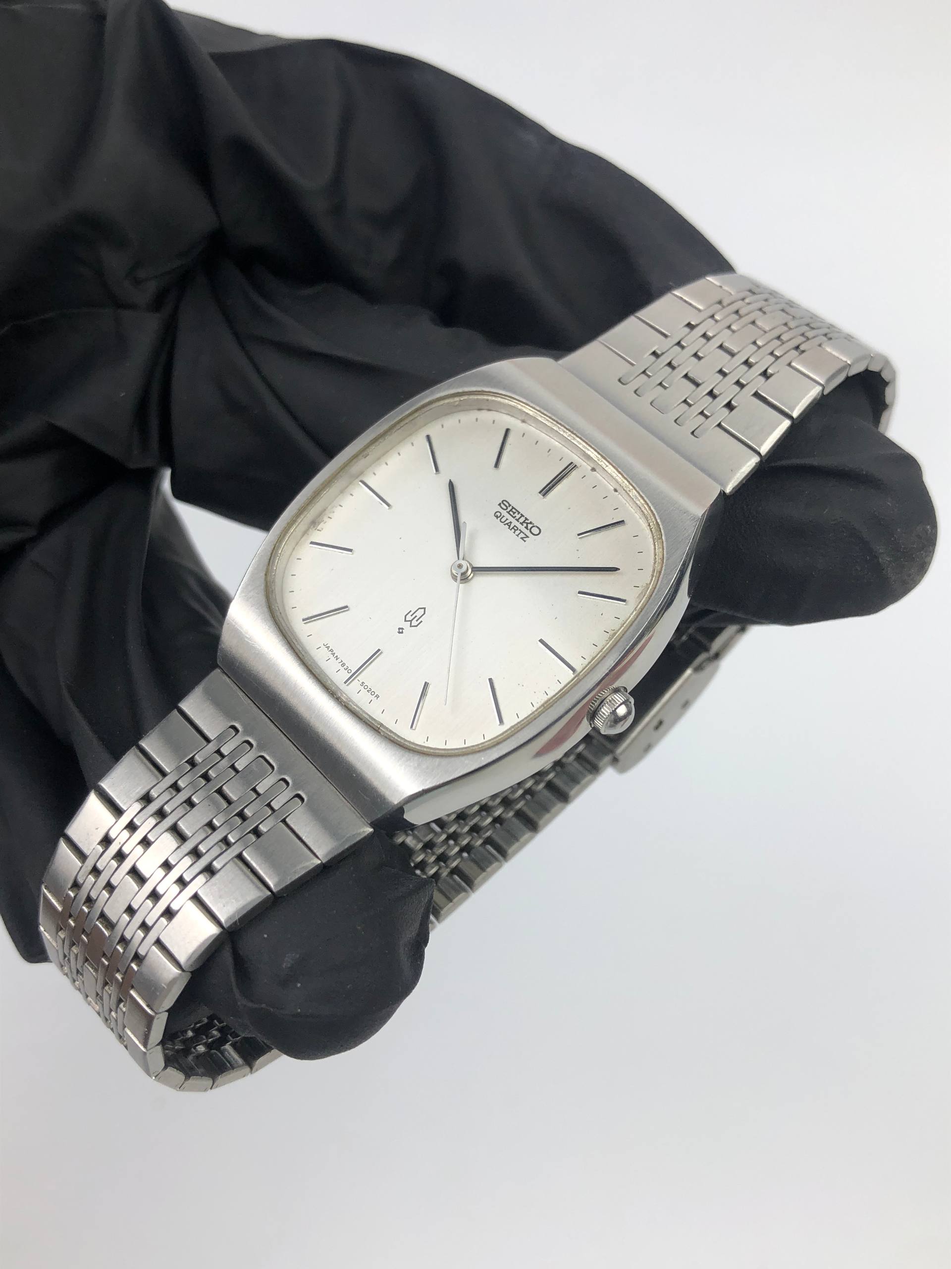 SEIKO QUARTZ 7830 TV SHAPE SILVER DIAL INTEGRATED BRACELET JAPAN - Gambar 3