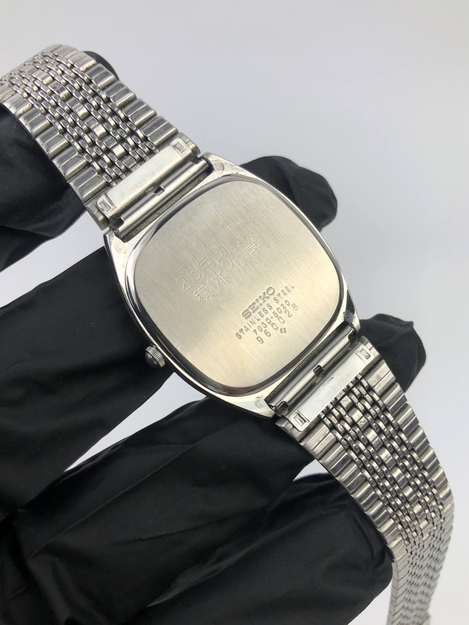 SEIKO QUARTZ 7830 TV SHAPE SILVER DIAL INTEGRATED BRACELET JAPAN - Gambar 7