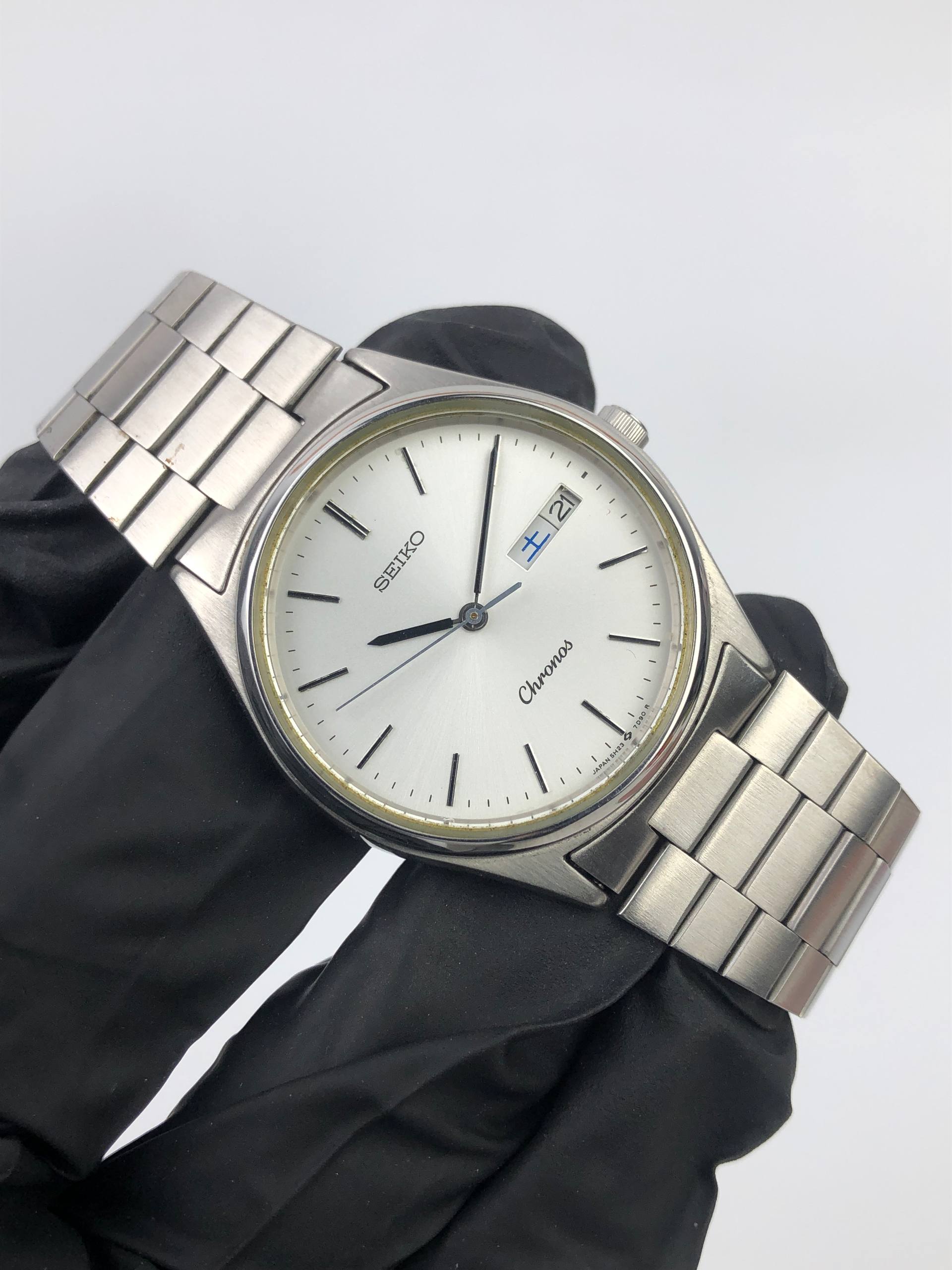 SEIKO CHRONOS CAL 8223 QUARTZ WHITE DIAL DAY DATE JAPAN - Gambar 4