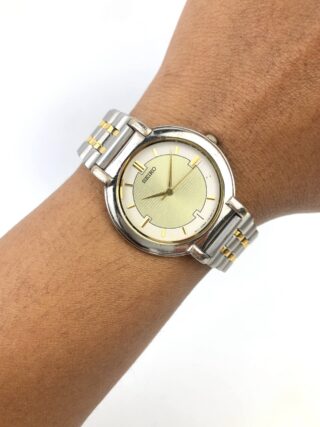 DRESSWATCH SEIKO QUARTZ CAL V701