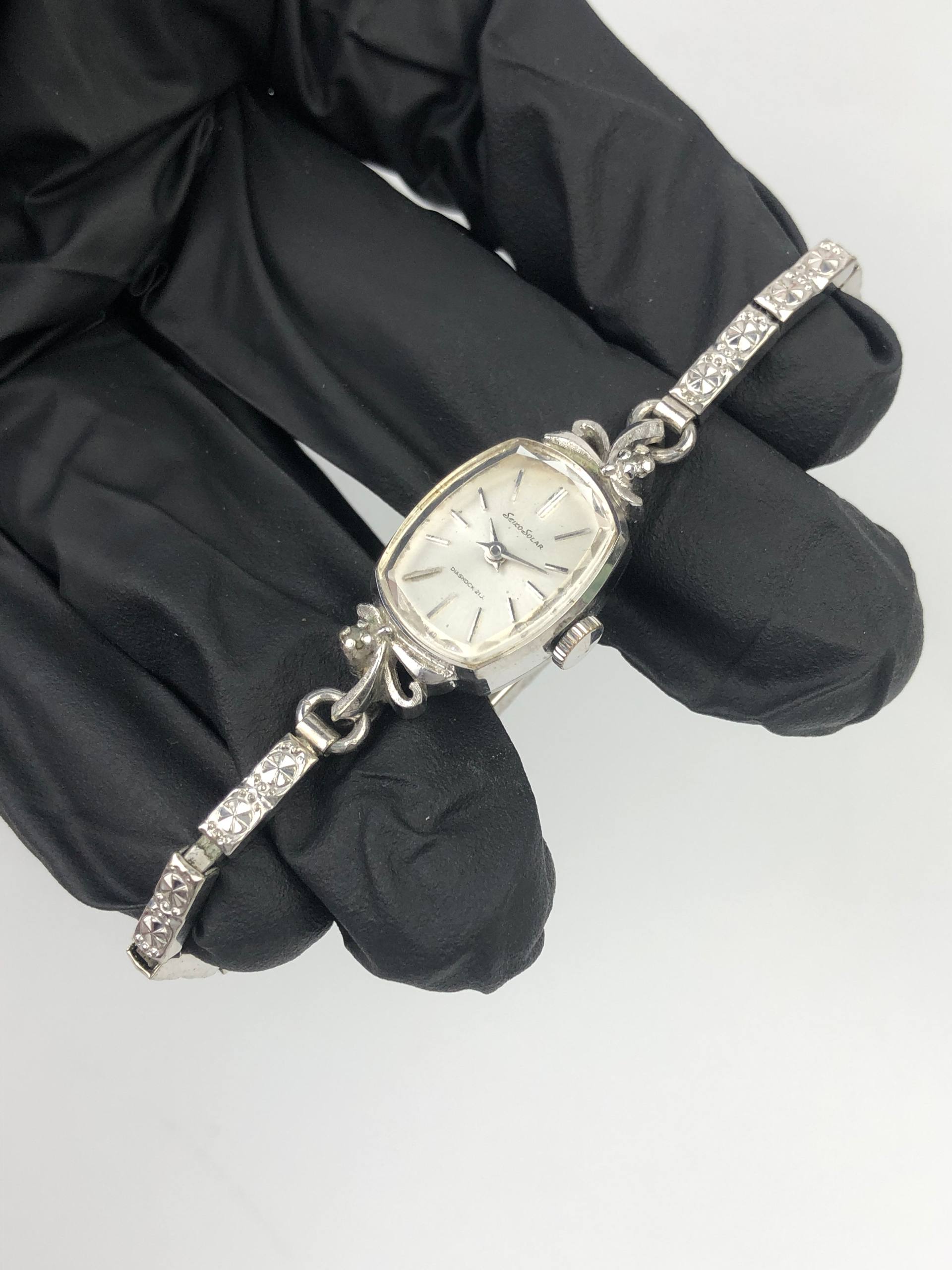 VINTAGE SEIKO CAL 10 WHITE GOLD PLATED BANGLE MANUAL WINDING - Gambar 3