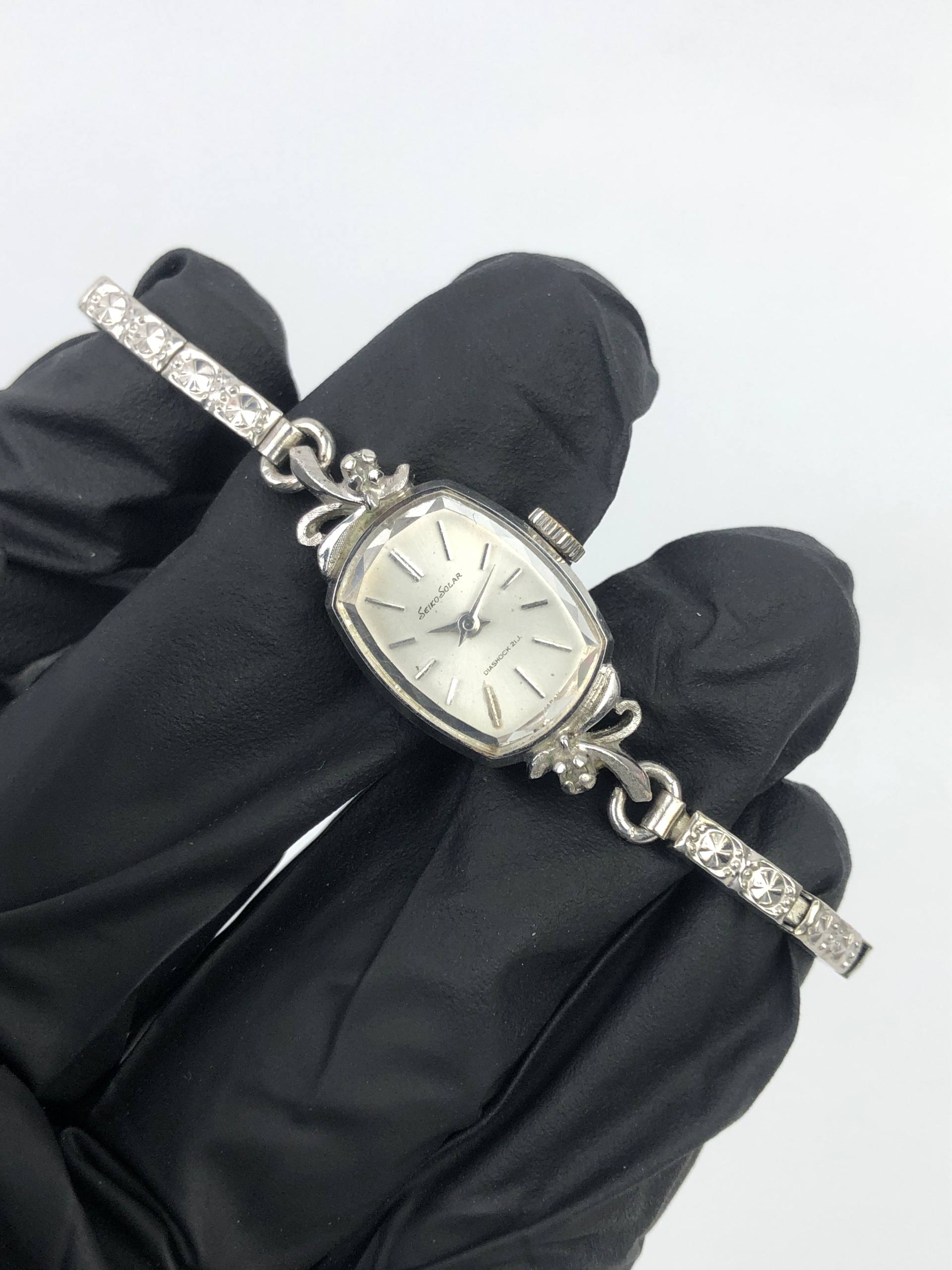 VINTAGE SEIKO CAL 10 WHITE GOLD PLATED BANGLE MANUAL WINDING - Gambar 4