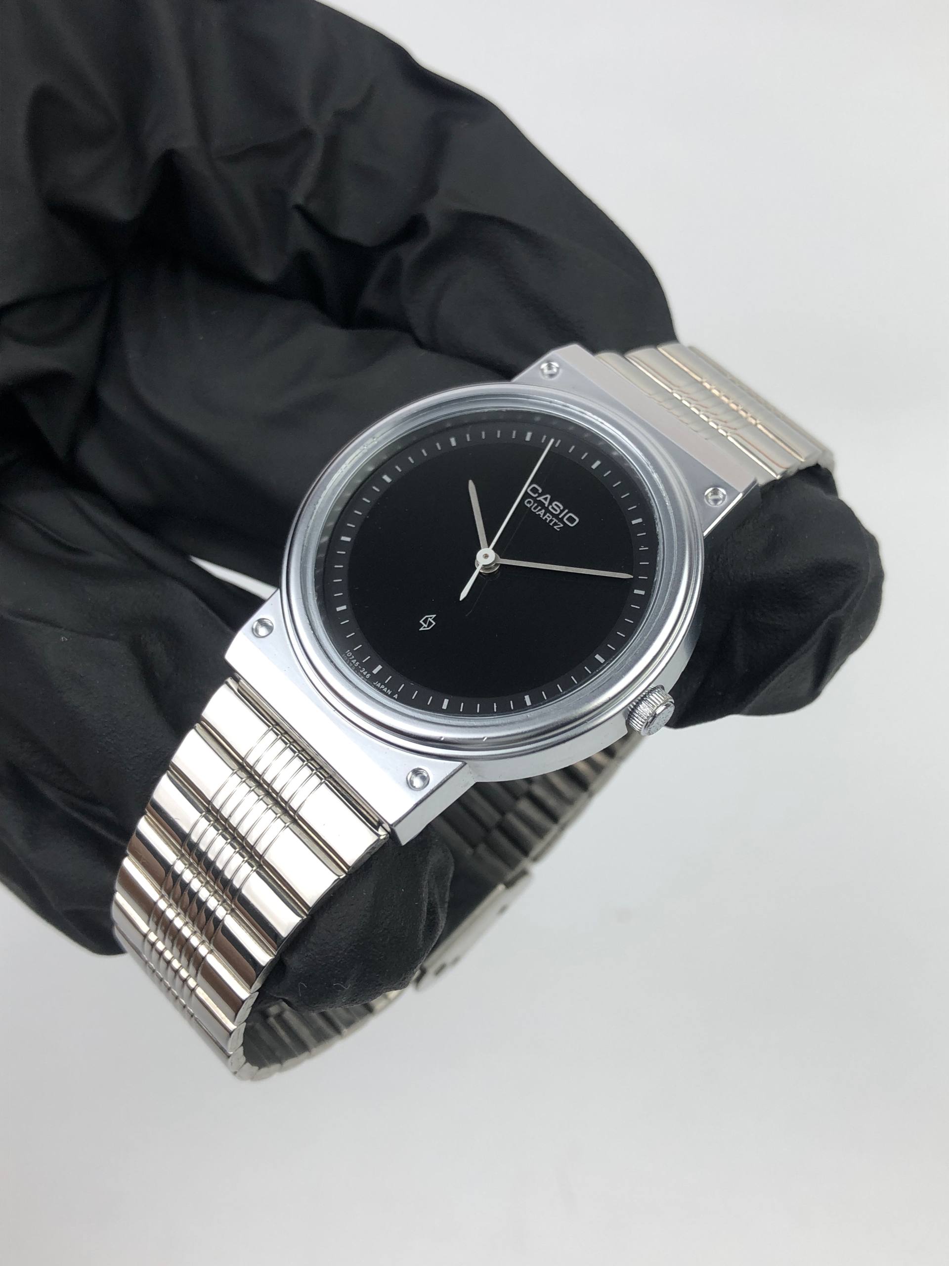 CASIO QUARTZ ANALOG SIMPLE BLACK DIAL - Gambar 3