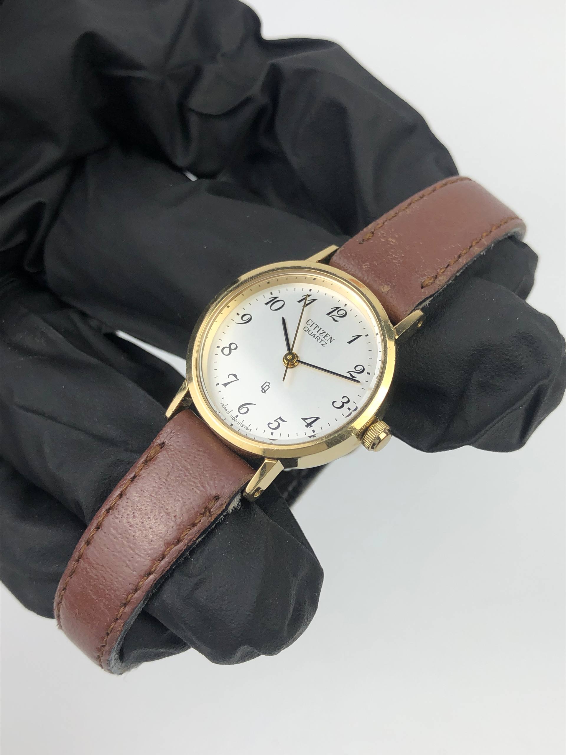 CITIZEN LADIES QUARTZ WHITE DIAL GOLD TONE – DRESS WATCH - Gambar 3
