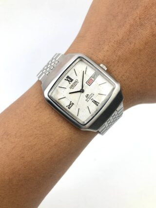 SEIKO LM SPECIAL 23 JEWELS TV DIAL CROSSHATCH DIAL AUTOMATIC DAY-DATE