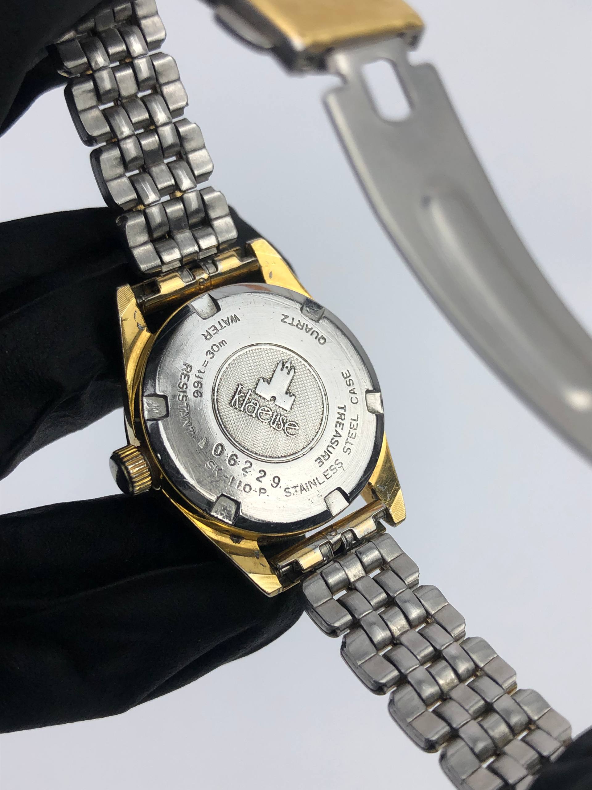 KLAUSE DATE DELUXE QUARTZ GOLD TONE FLUTED BEZEL - Gambar 7