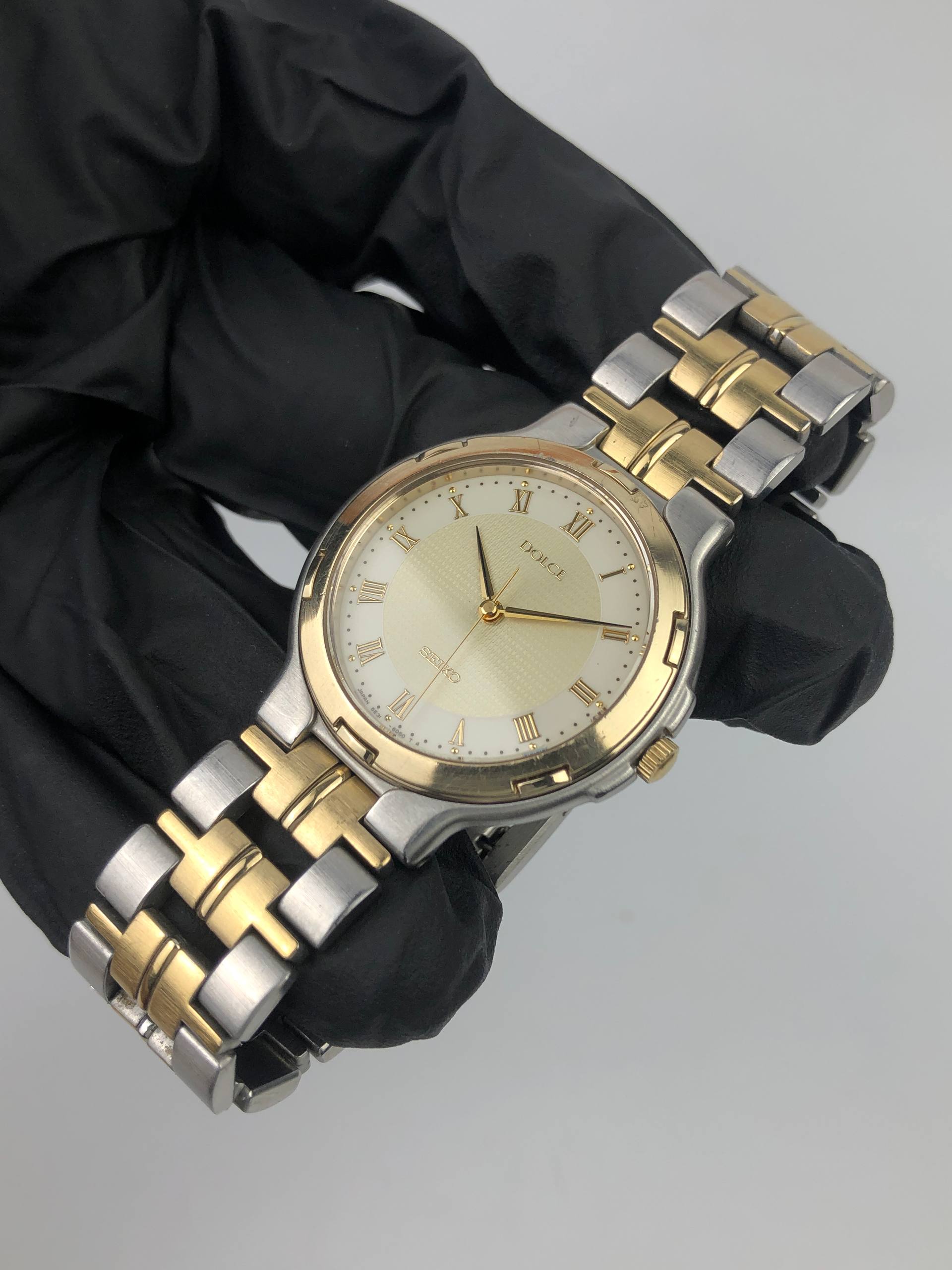SEIKO DOLCE CAL 5E31 TWOTONE ROMAN DIAL - Gambar 3