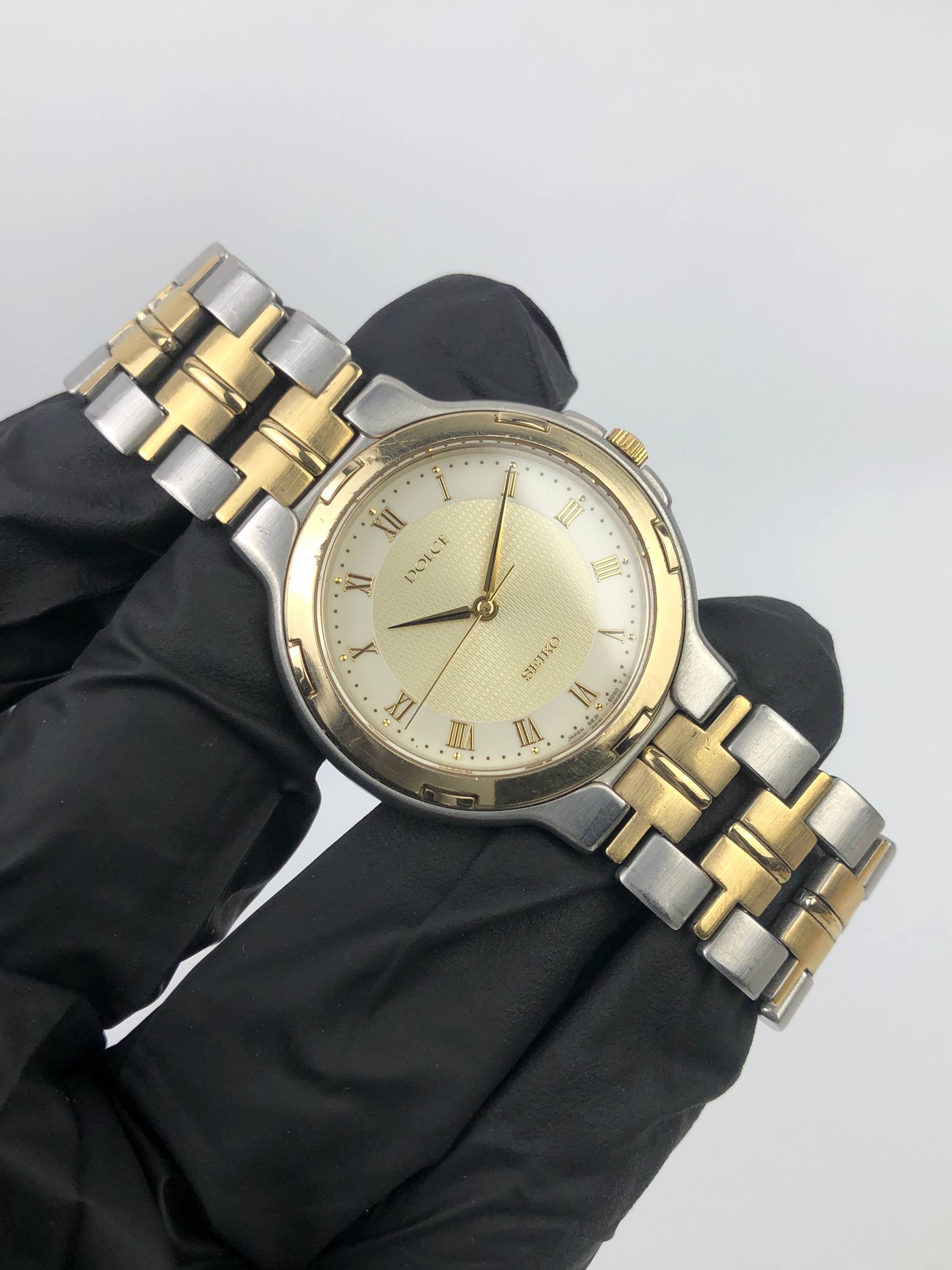 SEIKO DOLCE CAL 5E31 TWOTONE ROMAN DIAL - Gambar 4