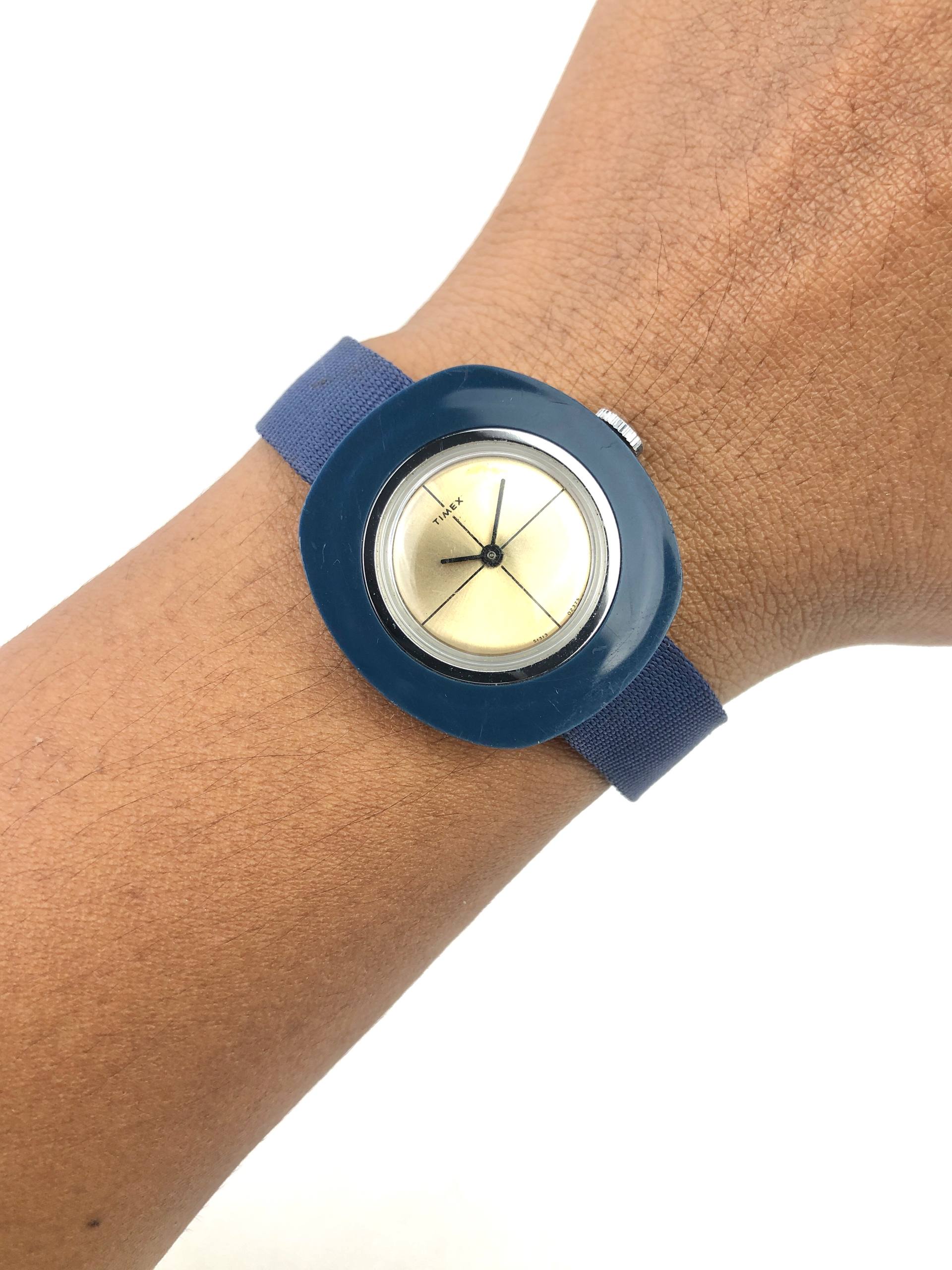 VINTAGE TIMEX BLUE CASE MANUAL