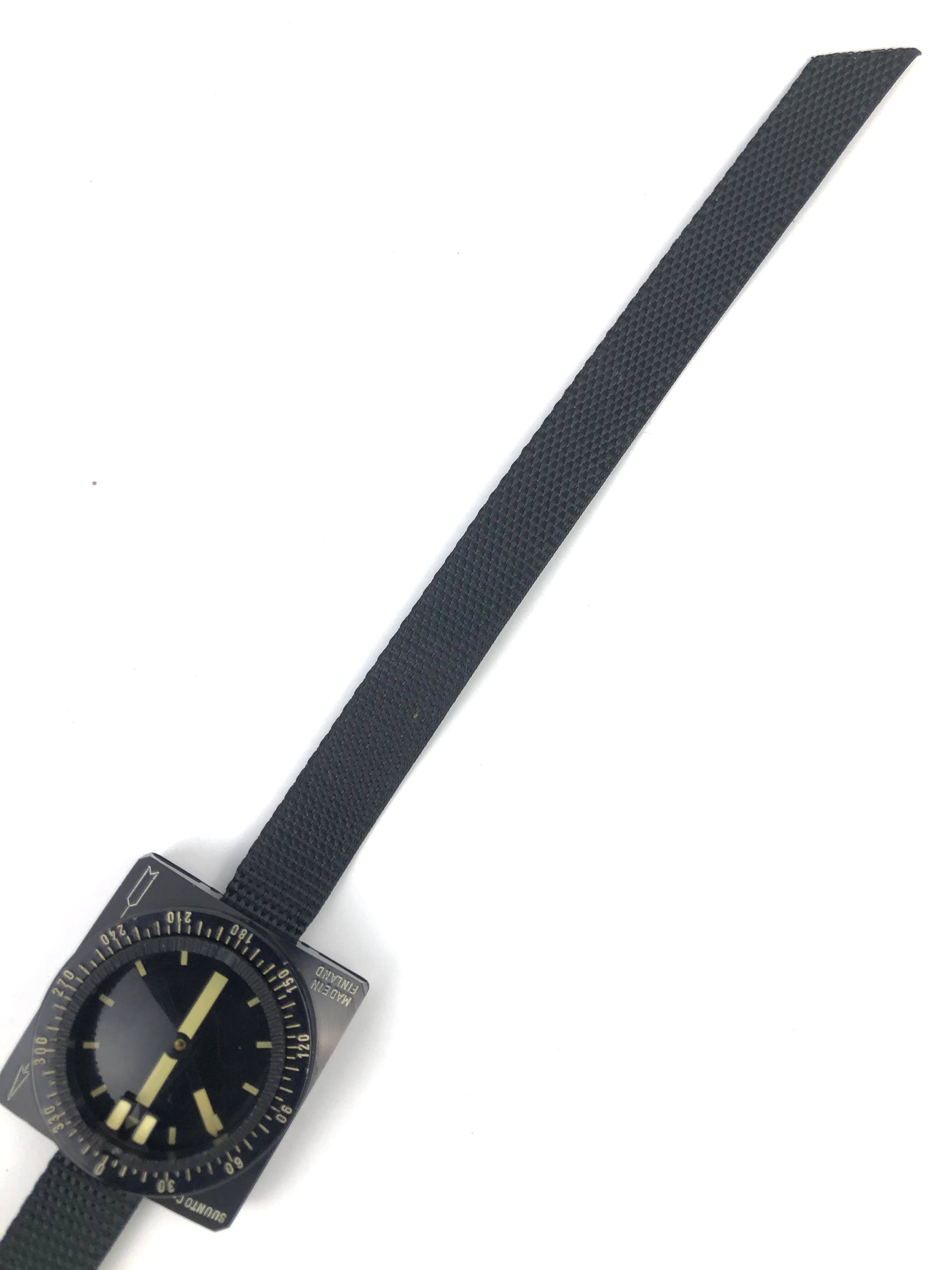SUUNTO M-9 TACTICAL WRIST COMPASS MADE IN FINLAND - Gambar 2