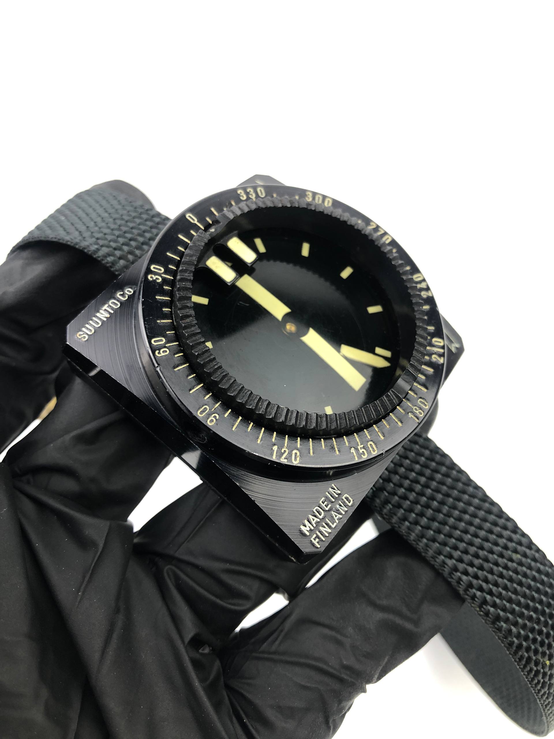 SUUNTO M-9 TACTICAL WRIST COMPASS MADE IN FINLAND - Gambar 4