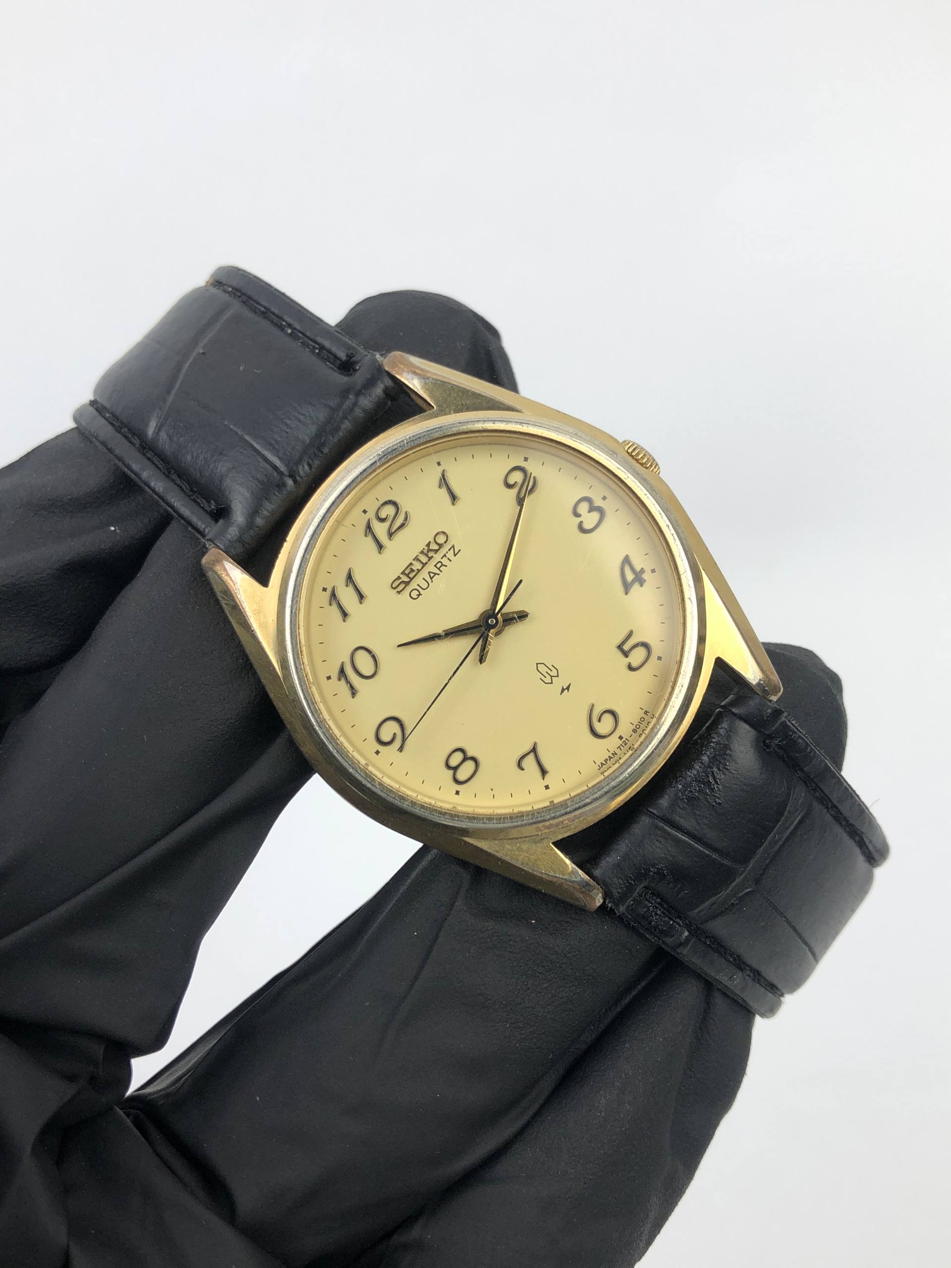 SEIKO QUARTZ CAL 7121 ARABIC DIAL C SHAPE CASE - Gambar 4