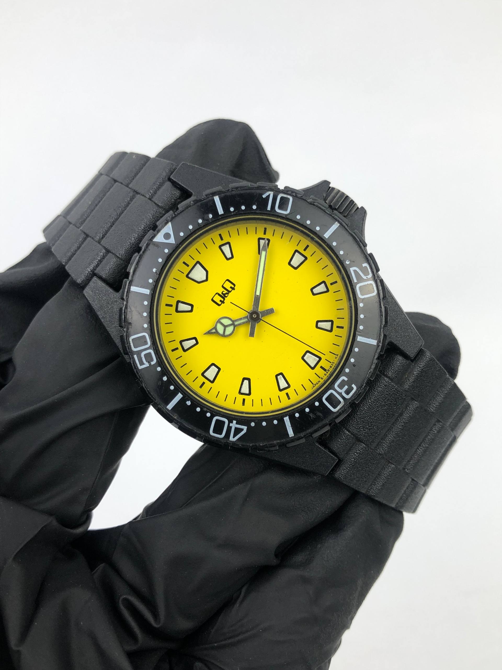 RARE VINTAGE QQ MANUAL YELLOW DIAL DIVER STYLE - Gambar 4