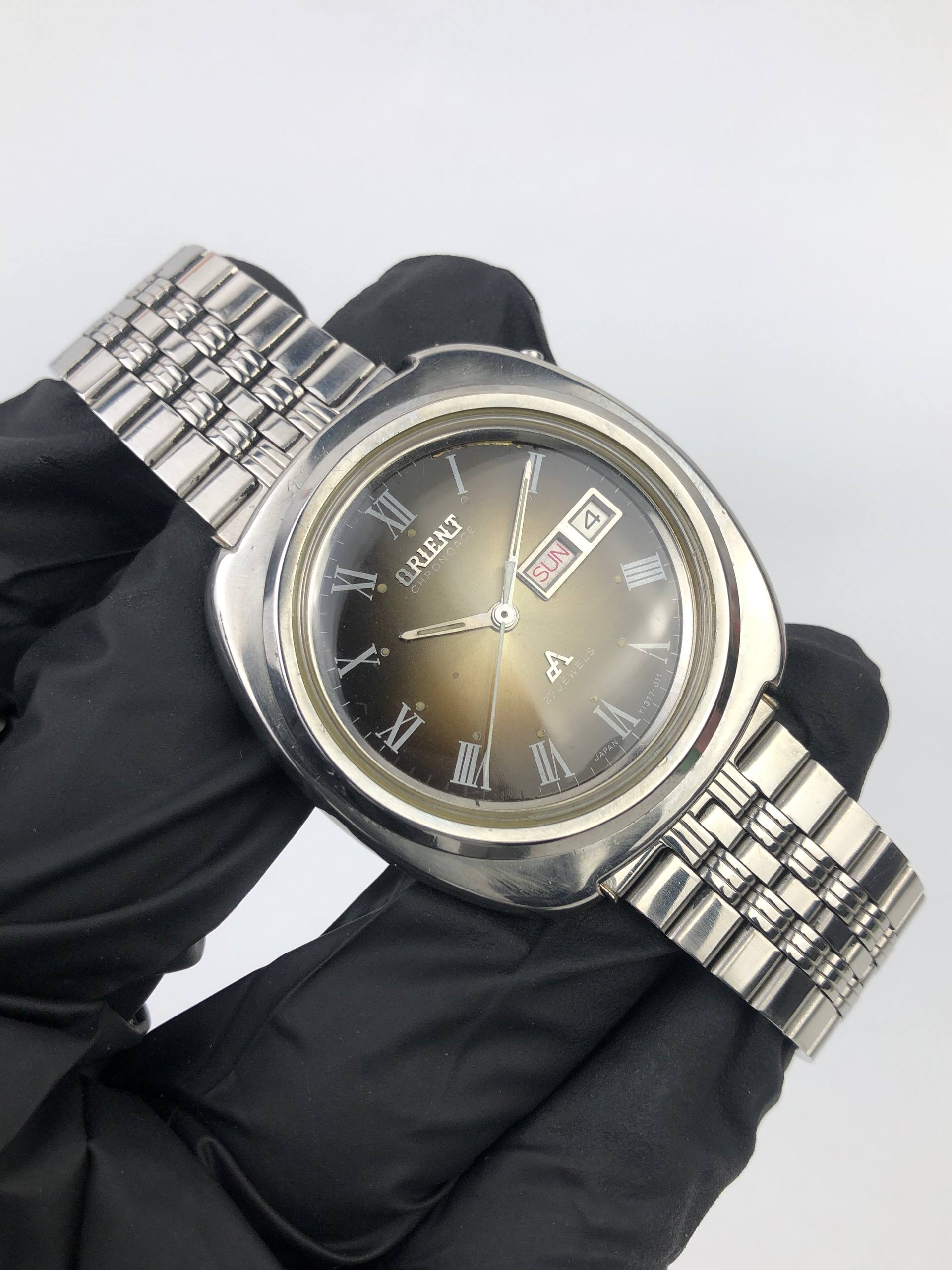 ORIENT CHRONOACE AA 27 JEWELS AUTOMATIC DAY-DATE BROWN DIAL - Gambar 4