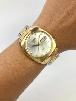 SEIKO 5 AUTOMATIC CAL 6119 CUSHION CASE GOLD TONE SILVER DIAL