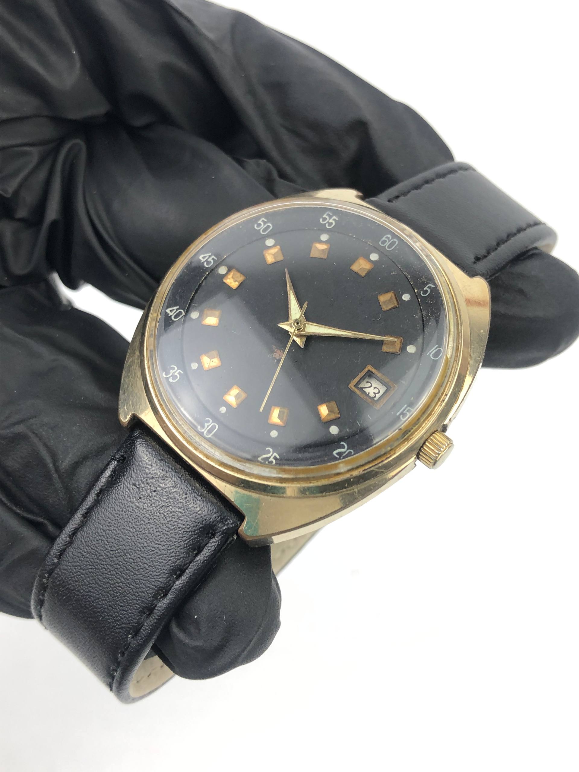 UNSIGNED VINTAGE MANUAL WIND BLACK GILT DIAL DATE WATCH - Gambar 4