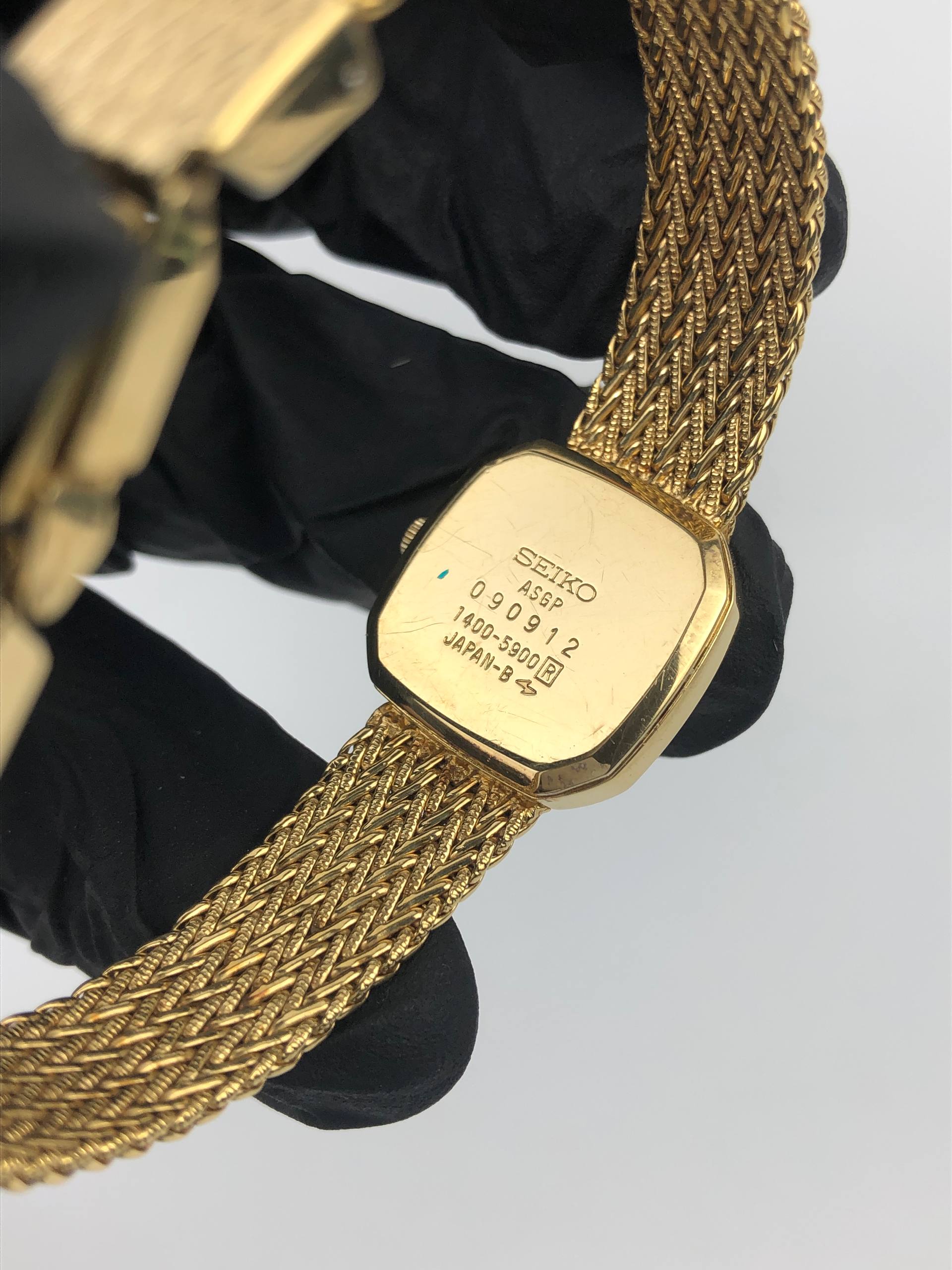 SEIKO QUARTZ OCTAGON CAL 1400 WOVEN MESH BRACELET GOLD SGP - Gambar 8