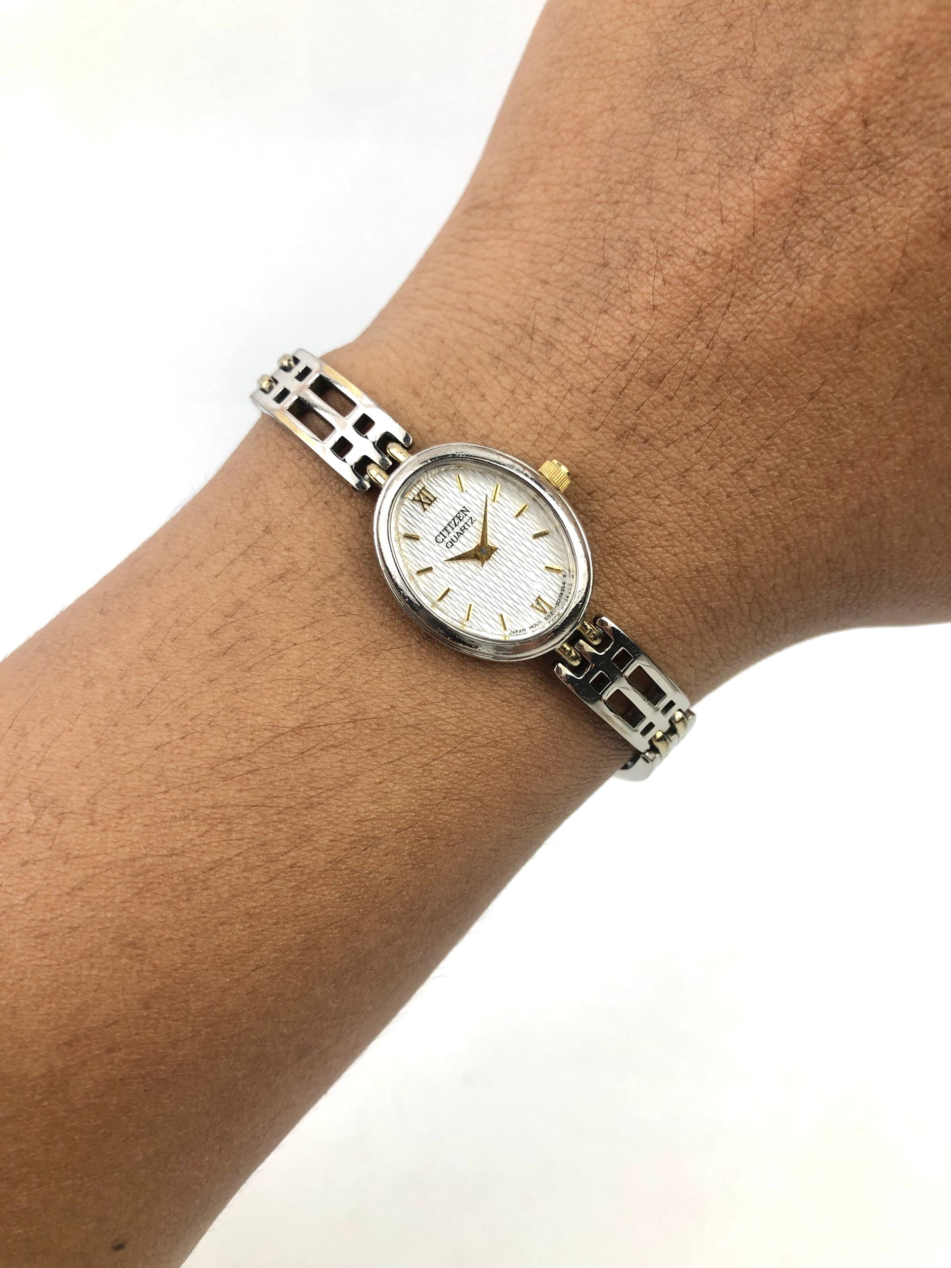 CITIZEN QUARTZ LADIES OVAL CUT-OUT LINK BRACELET ORIGINAL TWO TONE