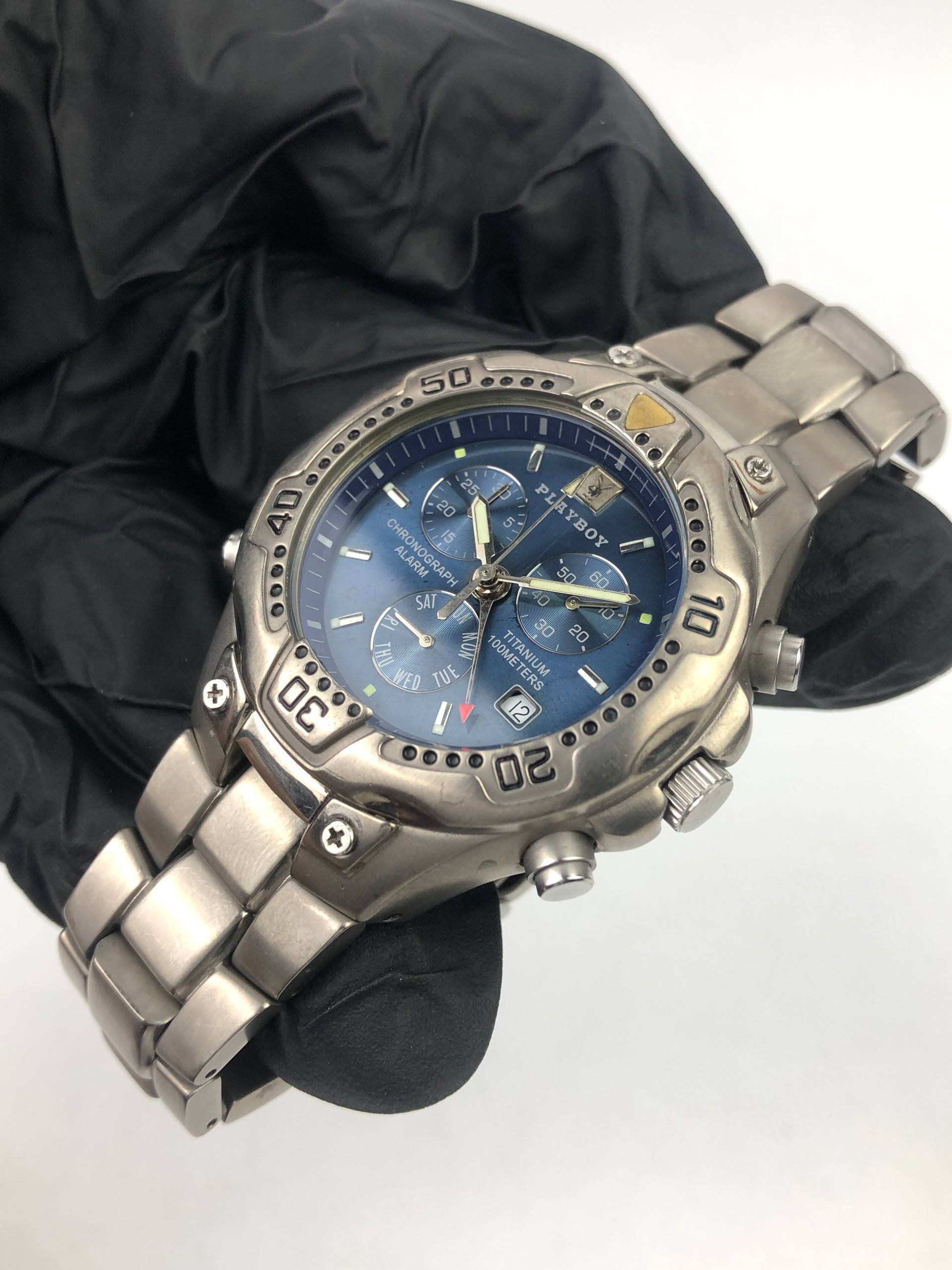 PLAYBOY TITANIUM ROUND BRACELET BLUE SUNBURST DIAL - Gambar 3